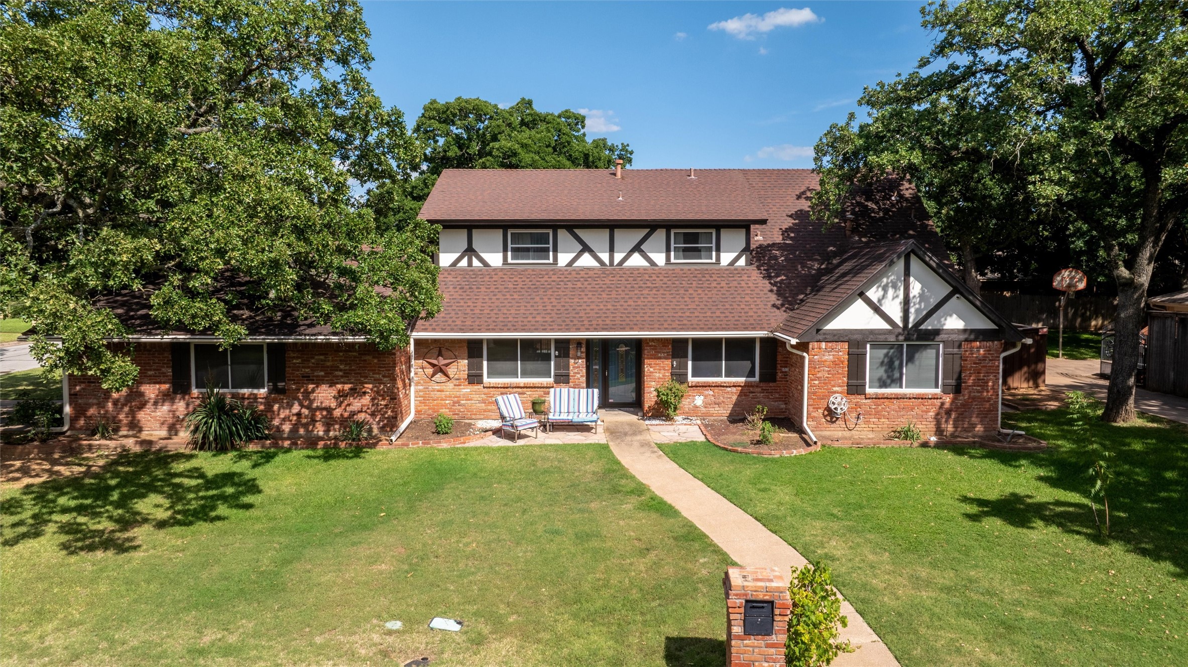 2119 Prestonwood Drive Arlington TX 76012