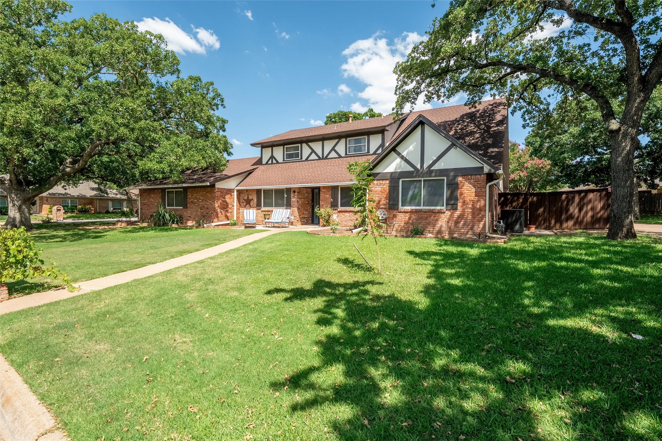 2119 Prestonwood Drive Arlington TX 76012