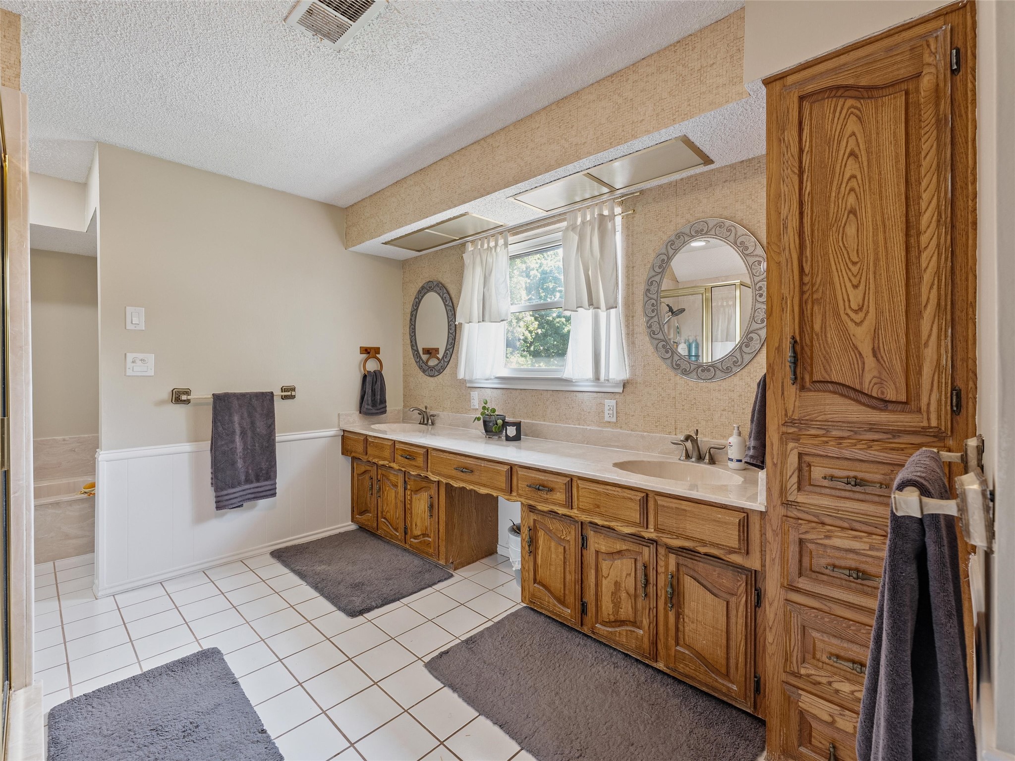 2119 Prestonwood Drive Arlington TX 76012