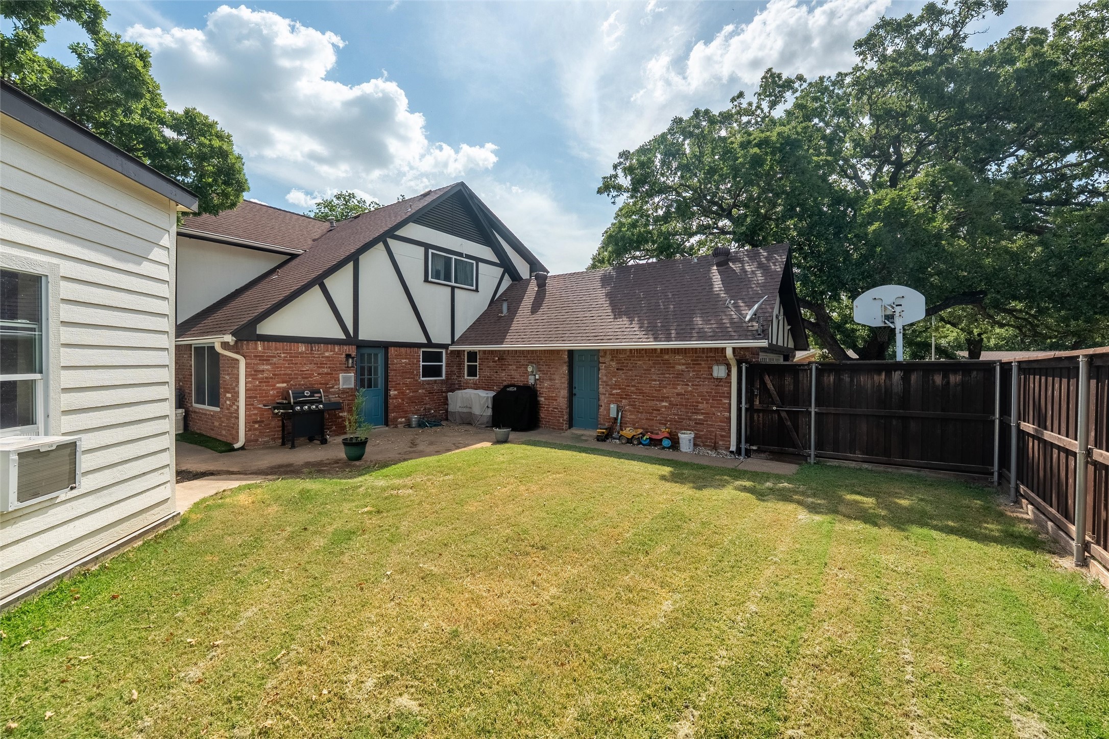 2119 Prestonwood Drive Arlington TX 76012