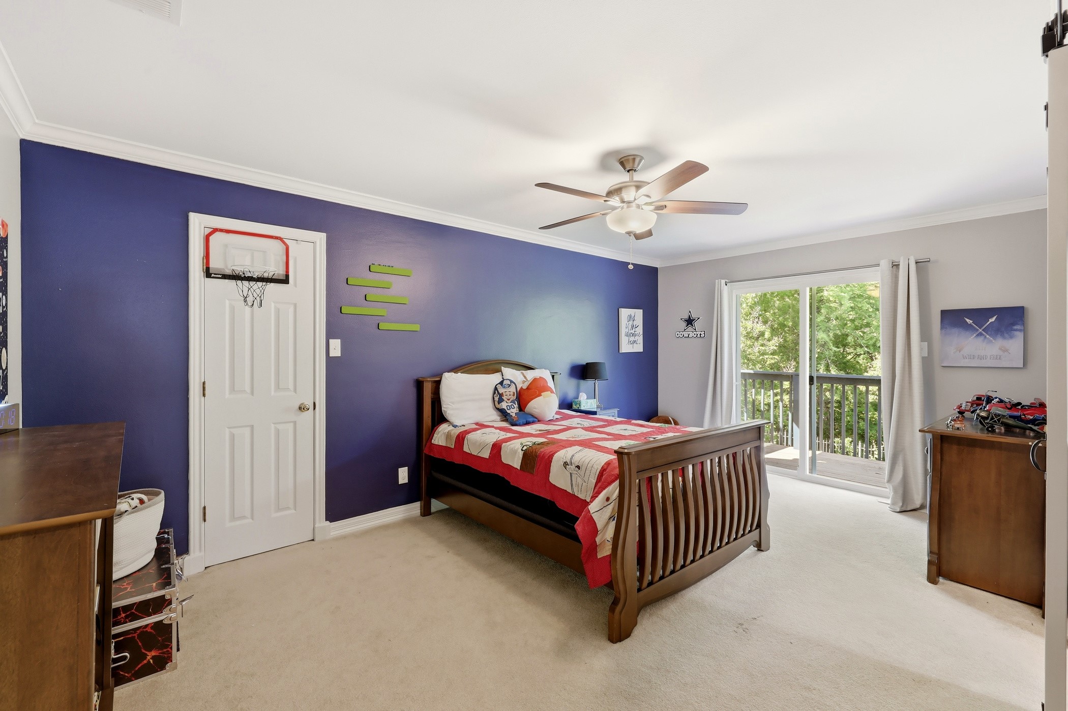 8814 Sanshire Avenue Dallas TX 75231