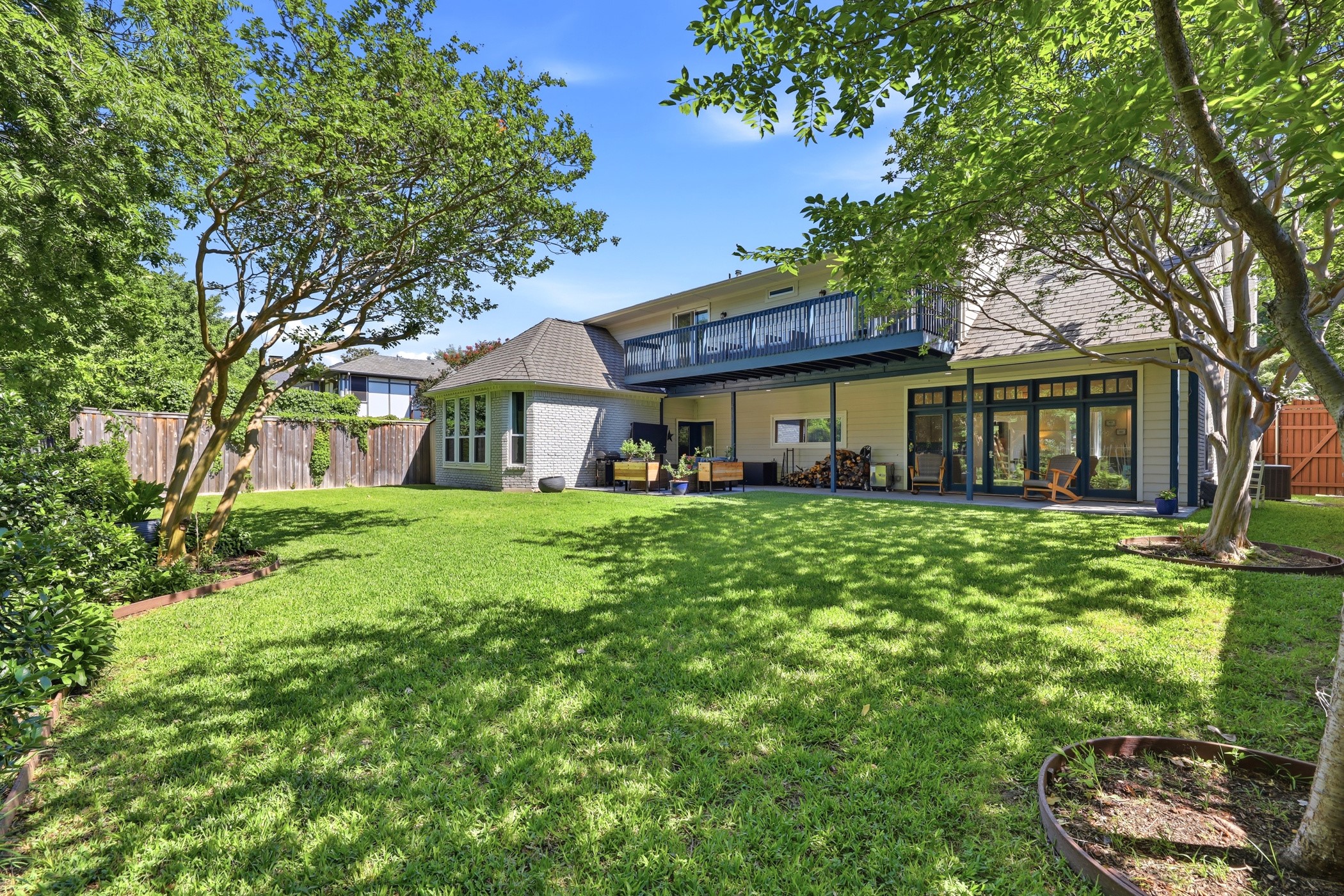 8814 Sanshire Avenue Dallas TX 75231