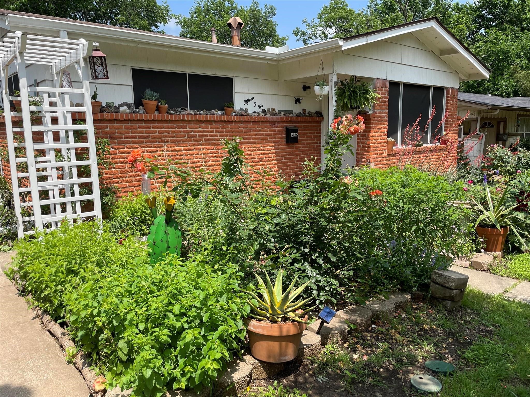 1502 W Josephine Street Mckinney TX 75069