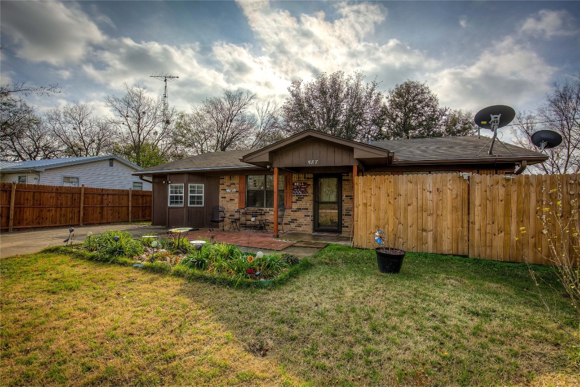 587 Farm Road 2890 Klondike TX 75448