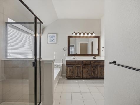 224 Carson Drive Waxahachie TX 75167