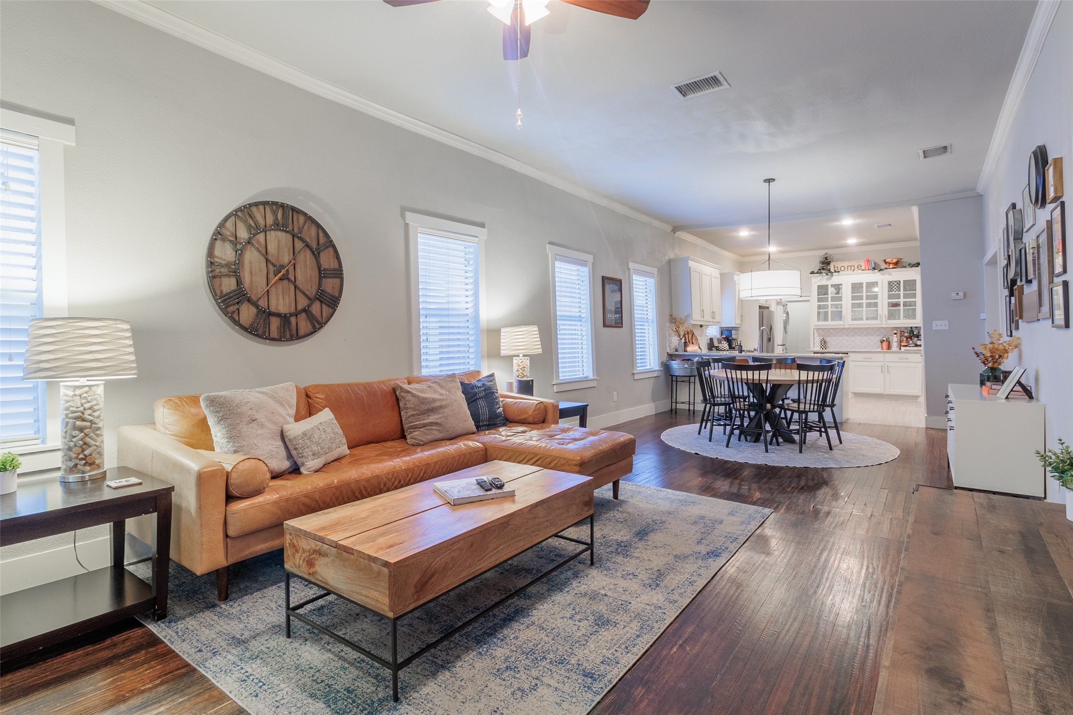 206 S Winnetka Avenue Dallas TX 75208