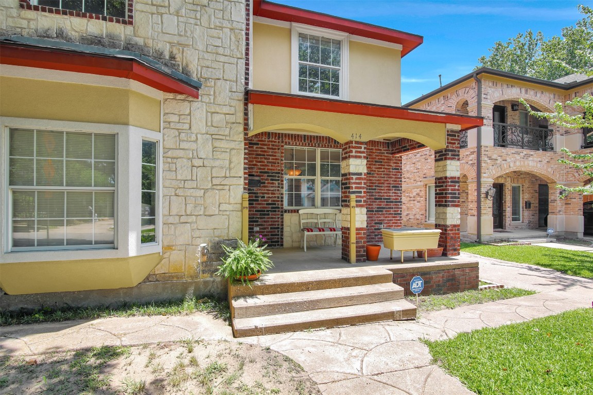 414 S Glasgow Drive Dallas TX 75223