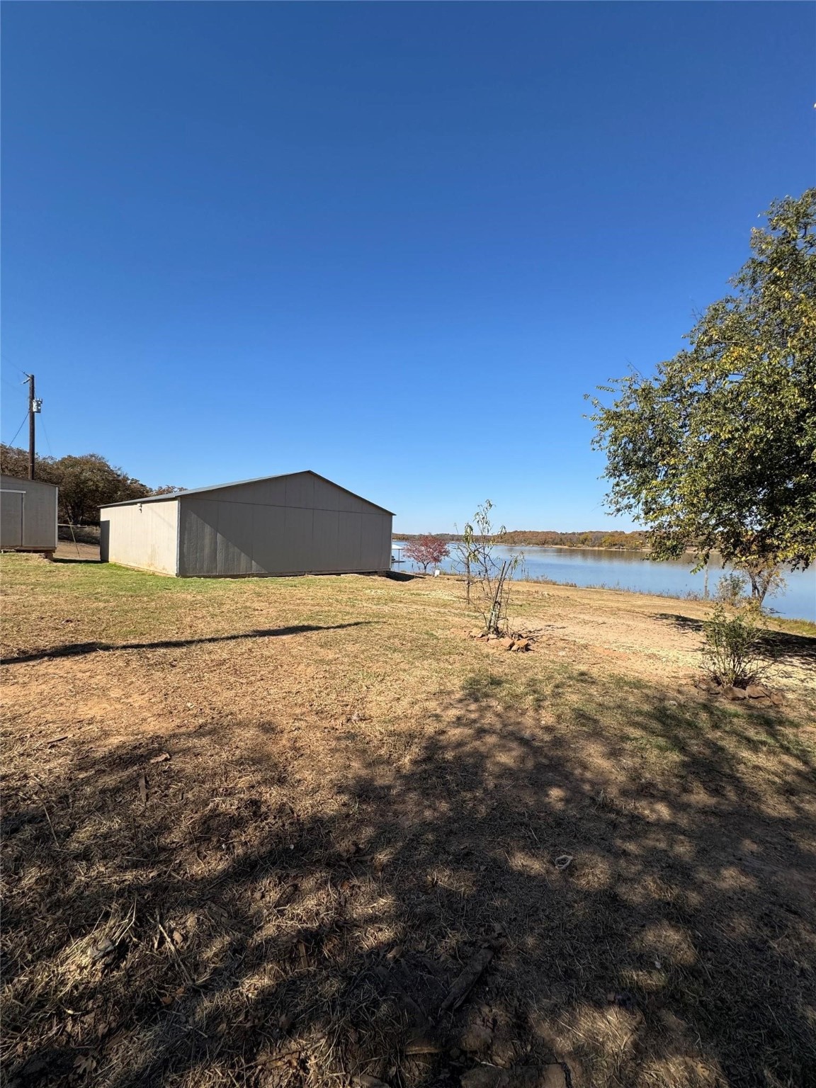 819 Captain S Drive Bowie TX 76230