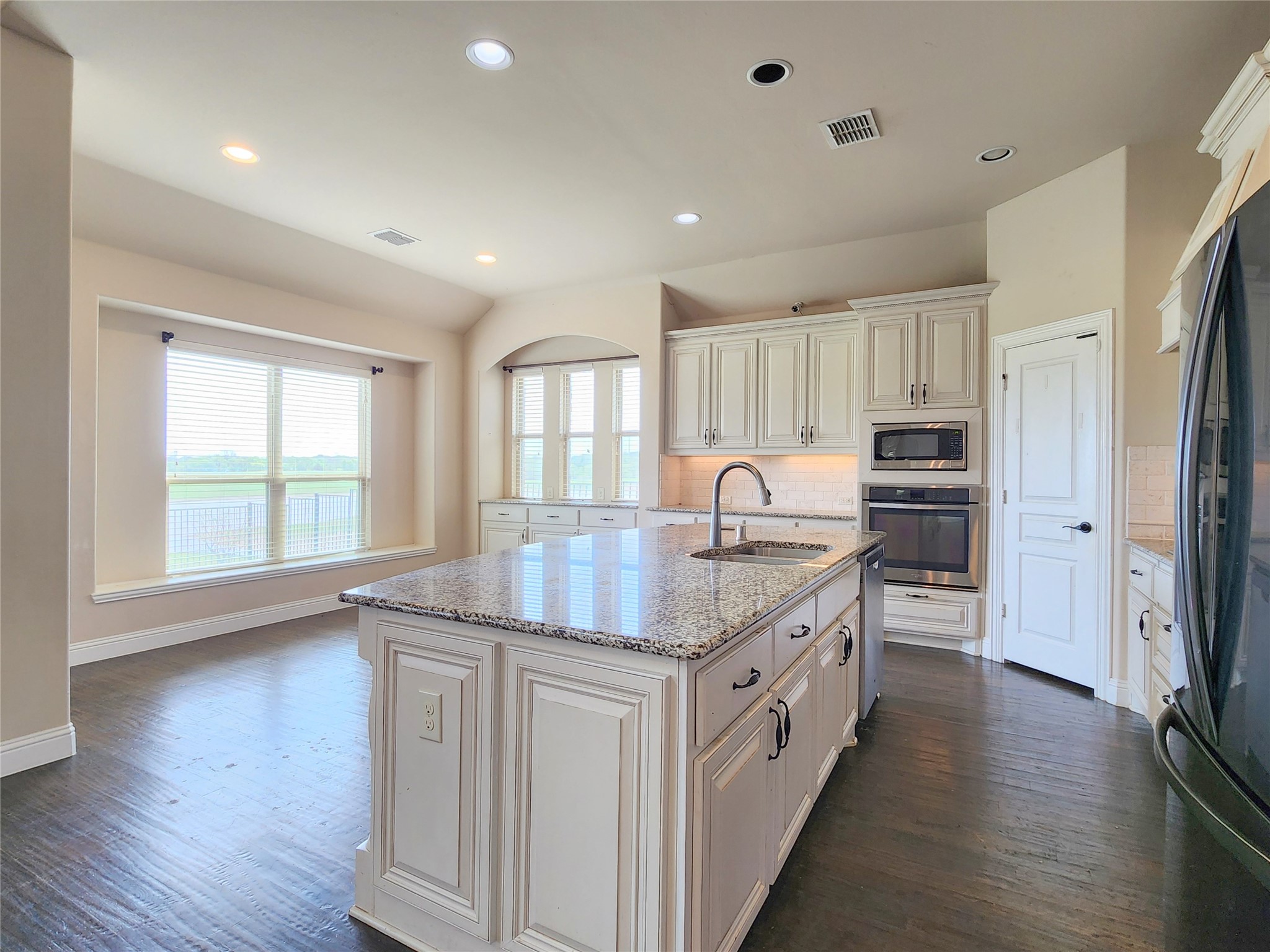 9413 Lake Fork Trail Denton TX 76226