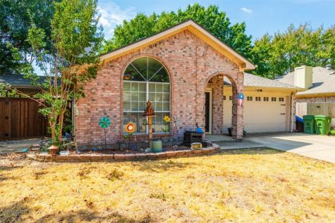 2706 Monthaven Drive Arlington TX 76001