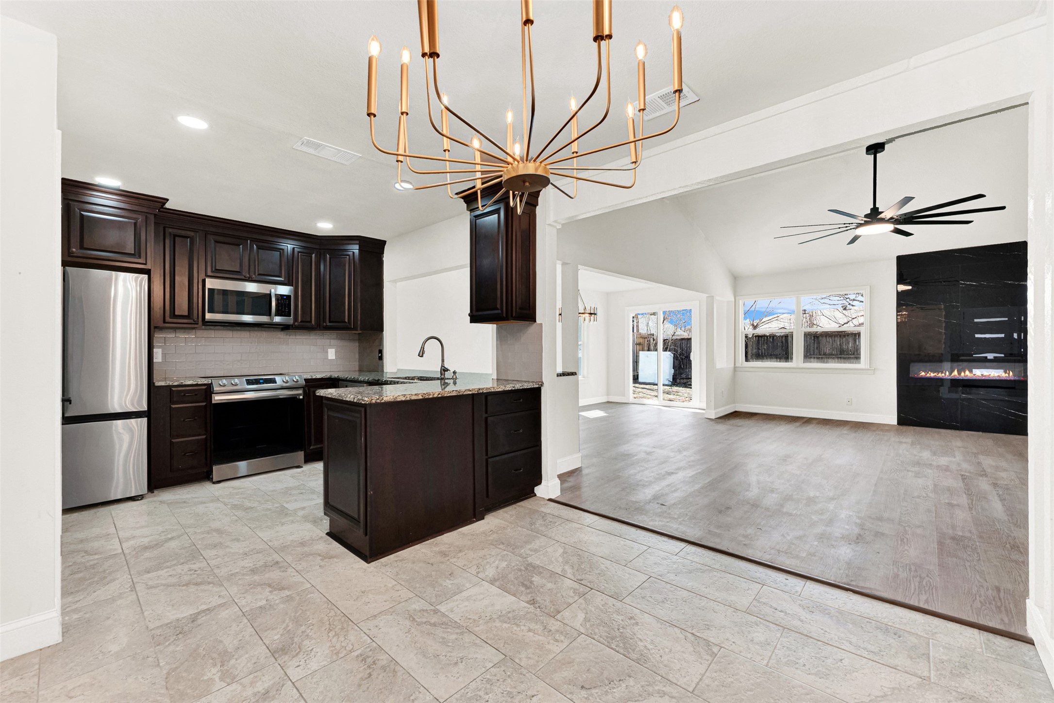 126 Sunnydale Lewisville TX 75067