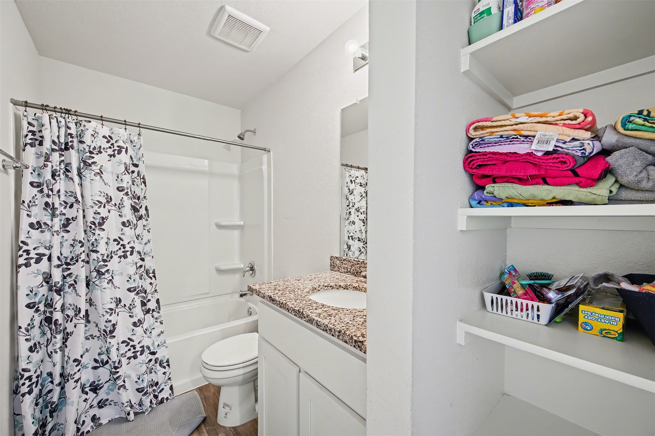 3557 Chestnut Oak Drive Dallas TX 75253