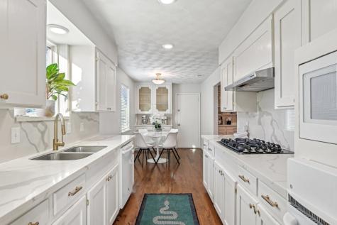 2564 Saint Francis Avenue Dallas TX 75228
