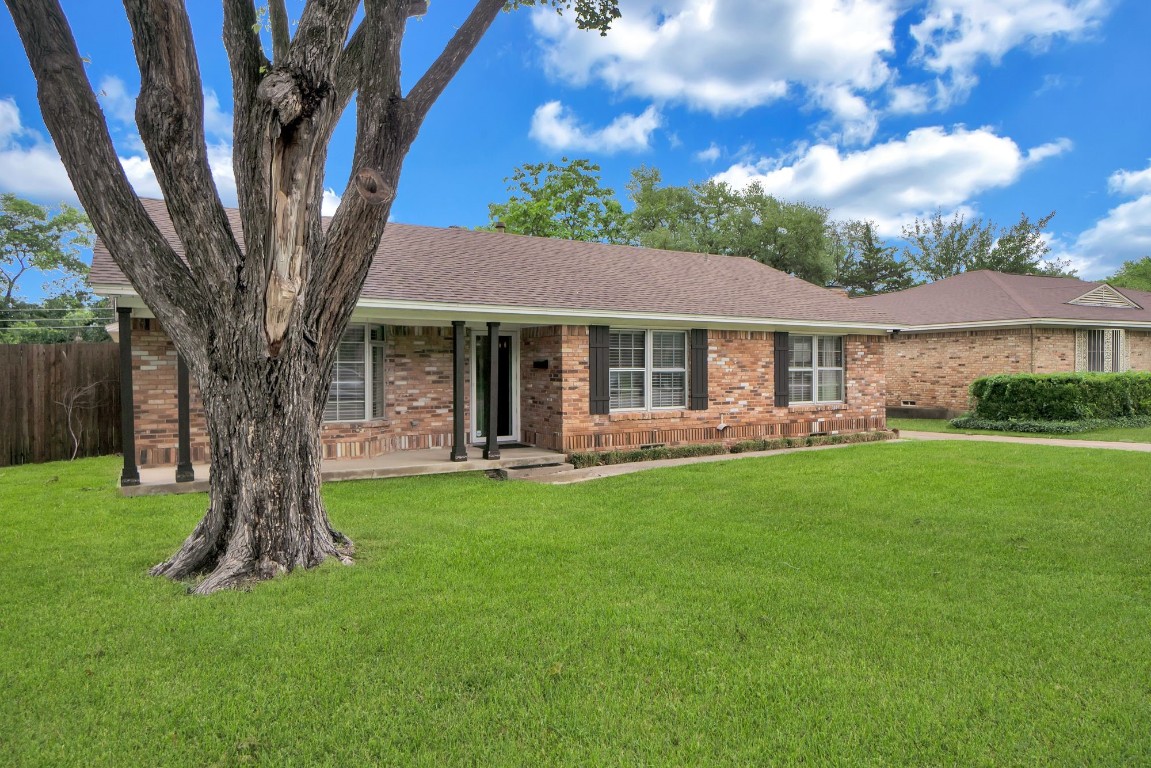 2378 Saint Francis Avenue Dallas TX 75228