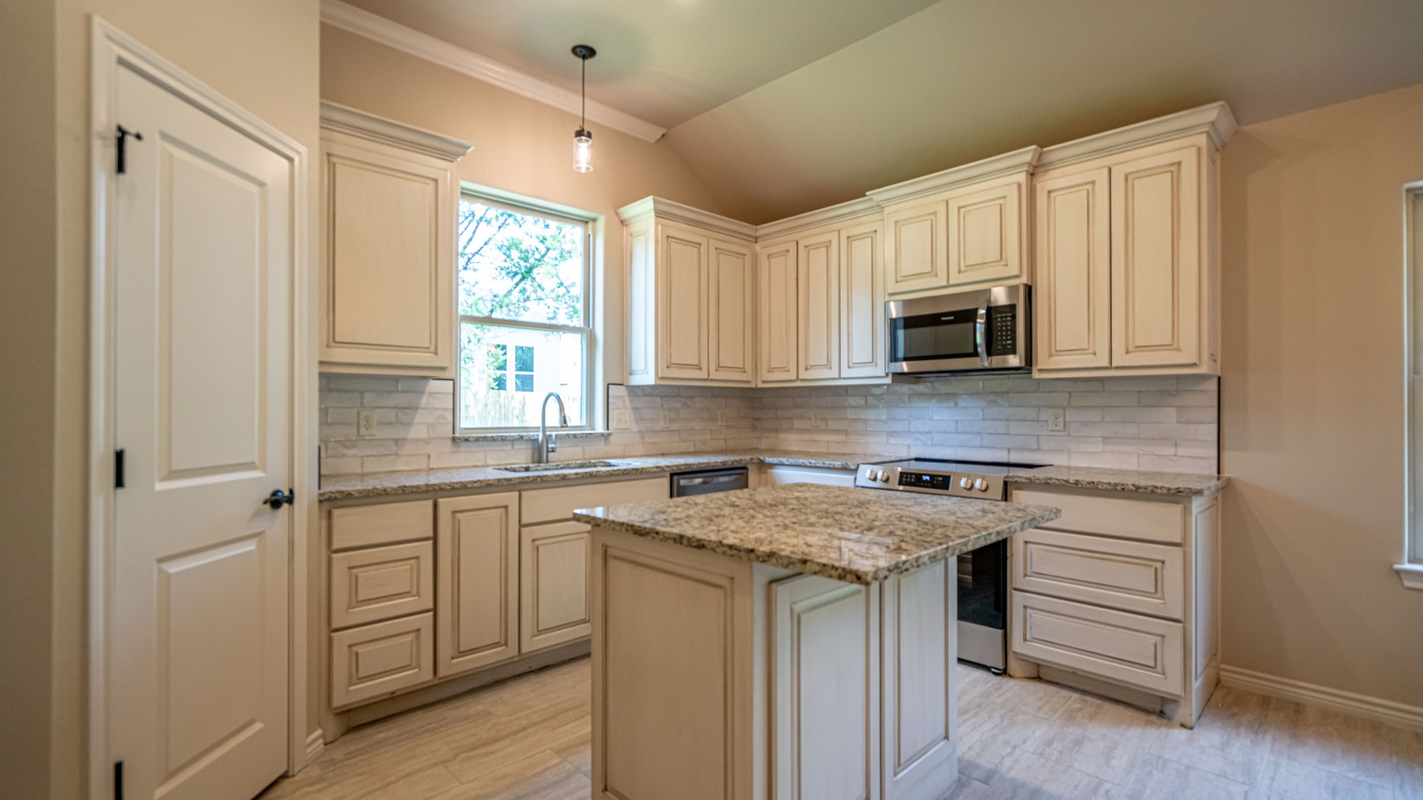 2714 Austin Drive Granbury TX 76048