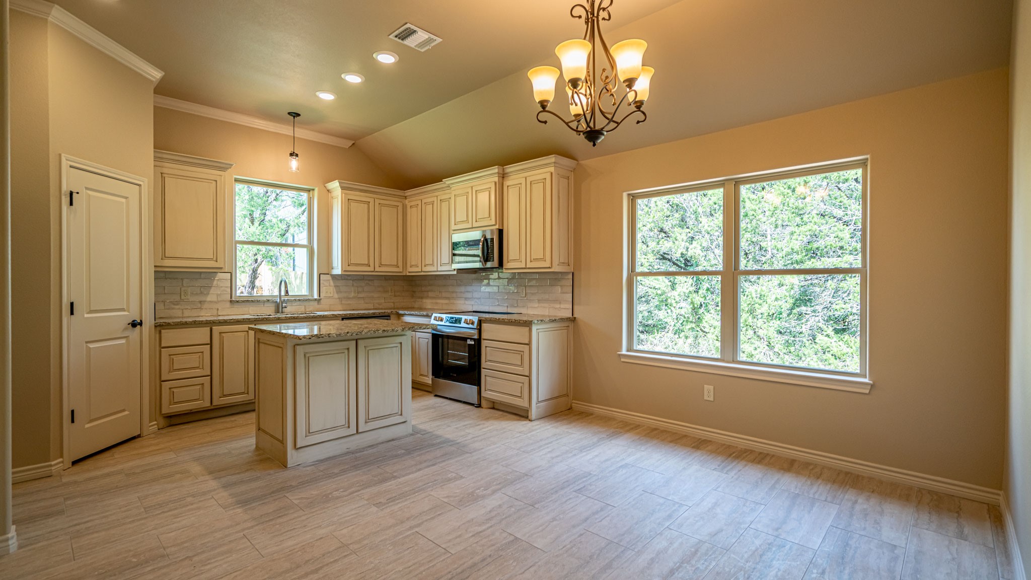 2714 Austin Drive Granbury TX 76048