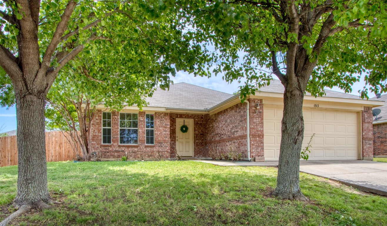 1513 W Hercules Lane Denton TX 76207