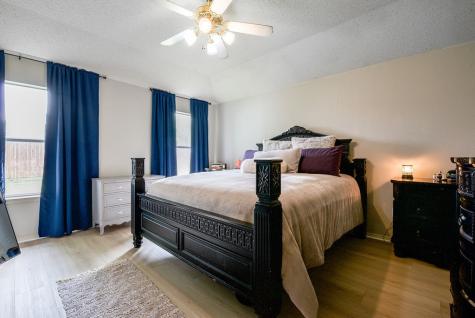 943 Morgan Drive Burleson TX 76028