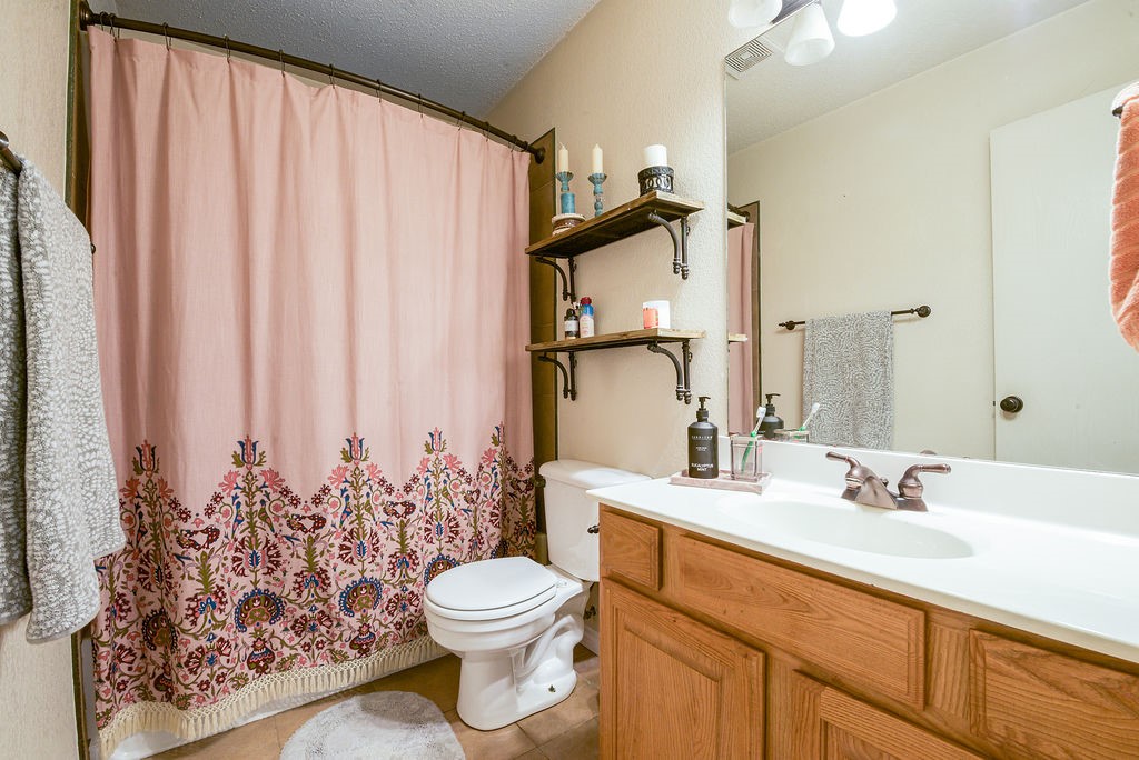 943 Morgan Drive Burleson TX 76028
