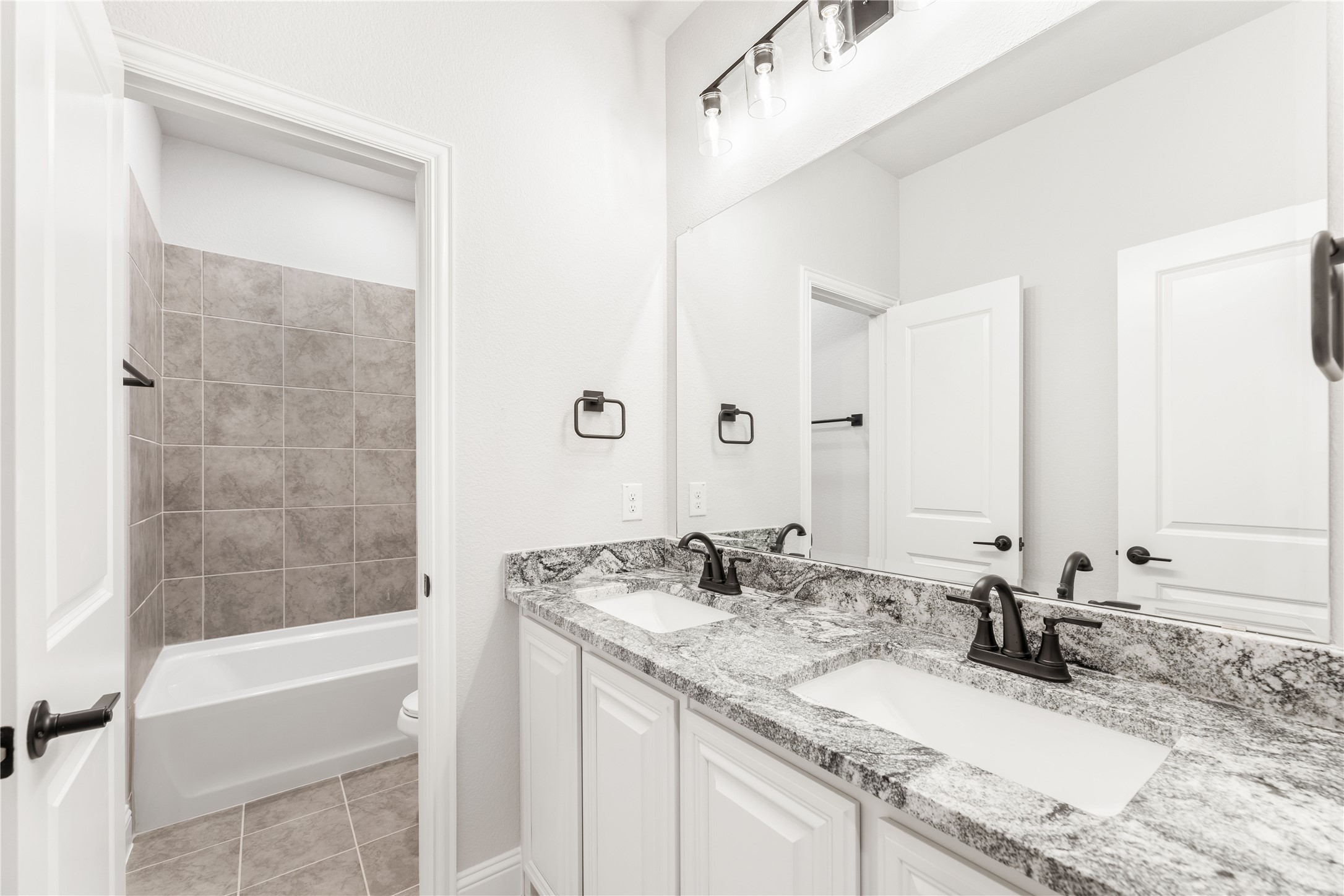 408 Atlas Cedar Drive Glenn Heights TX 75154