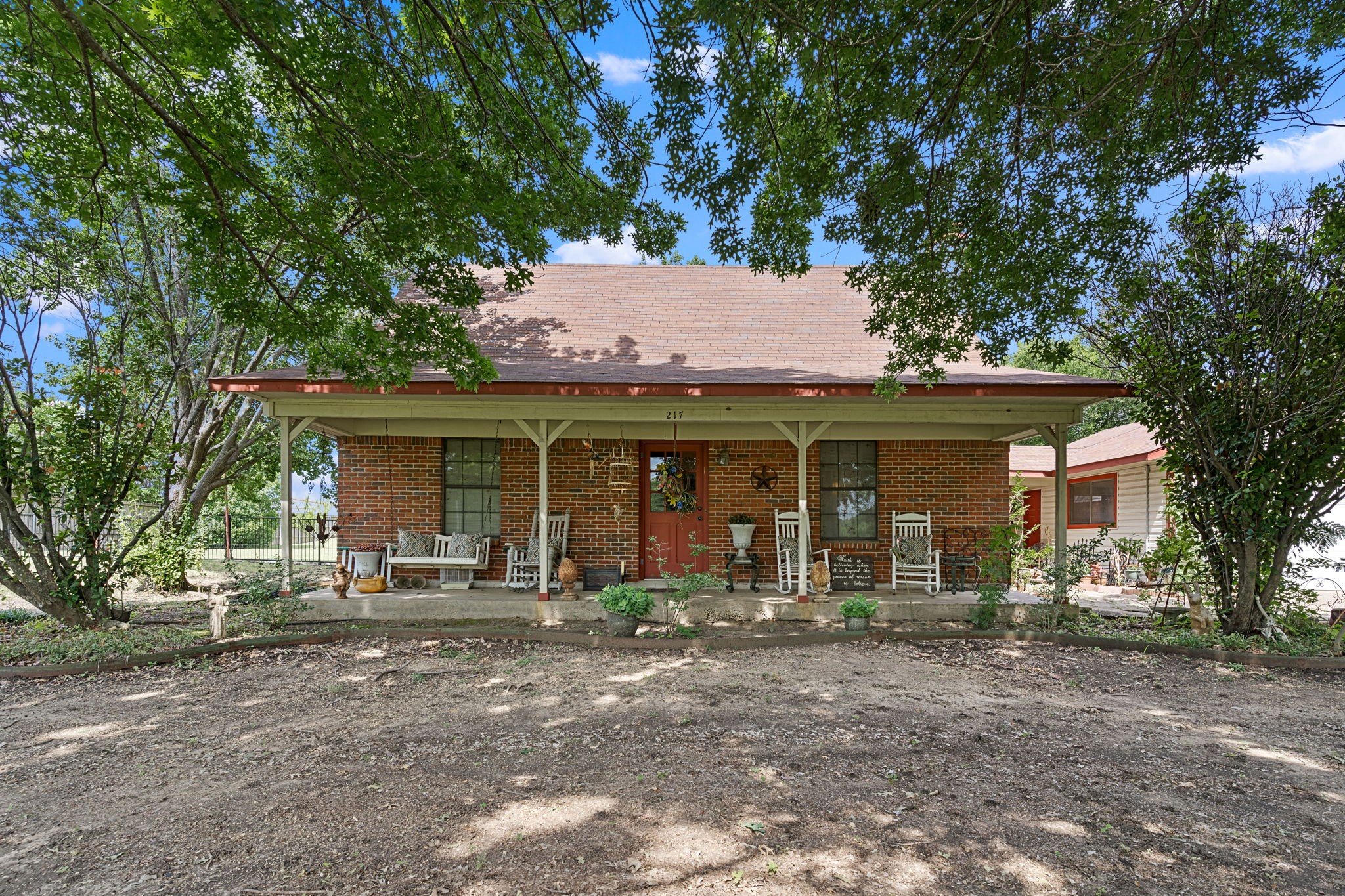 217 N Westlake Drive Leonard TX 75452