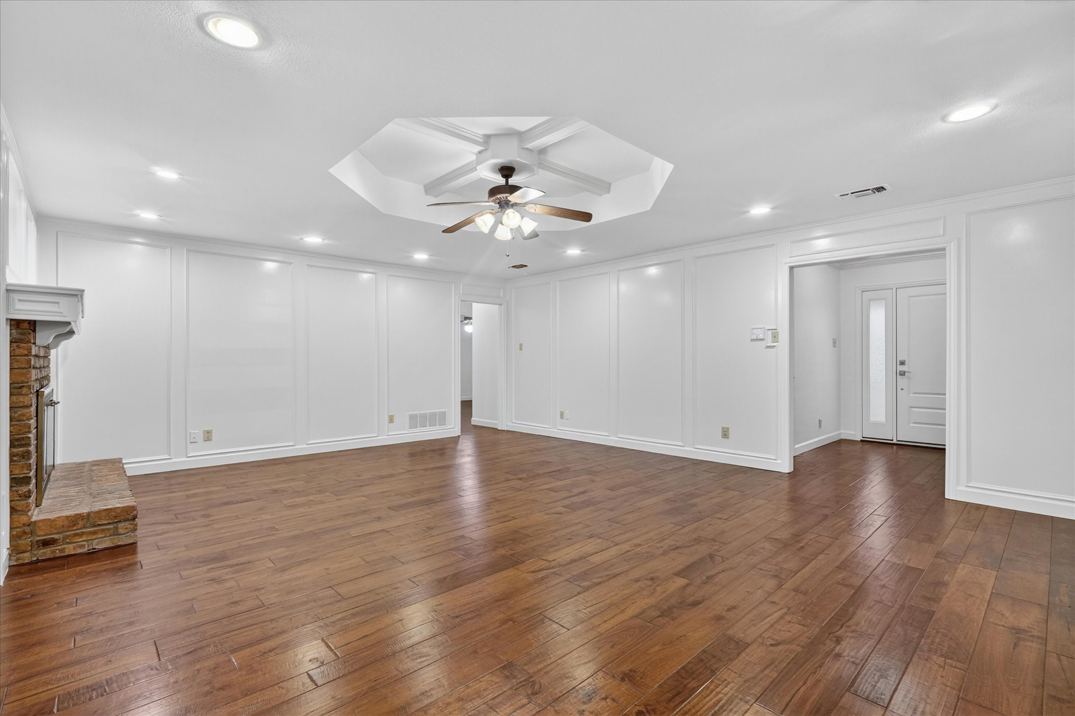 2101 Brentgate Drive Arlington TX 76017