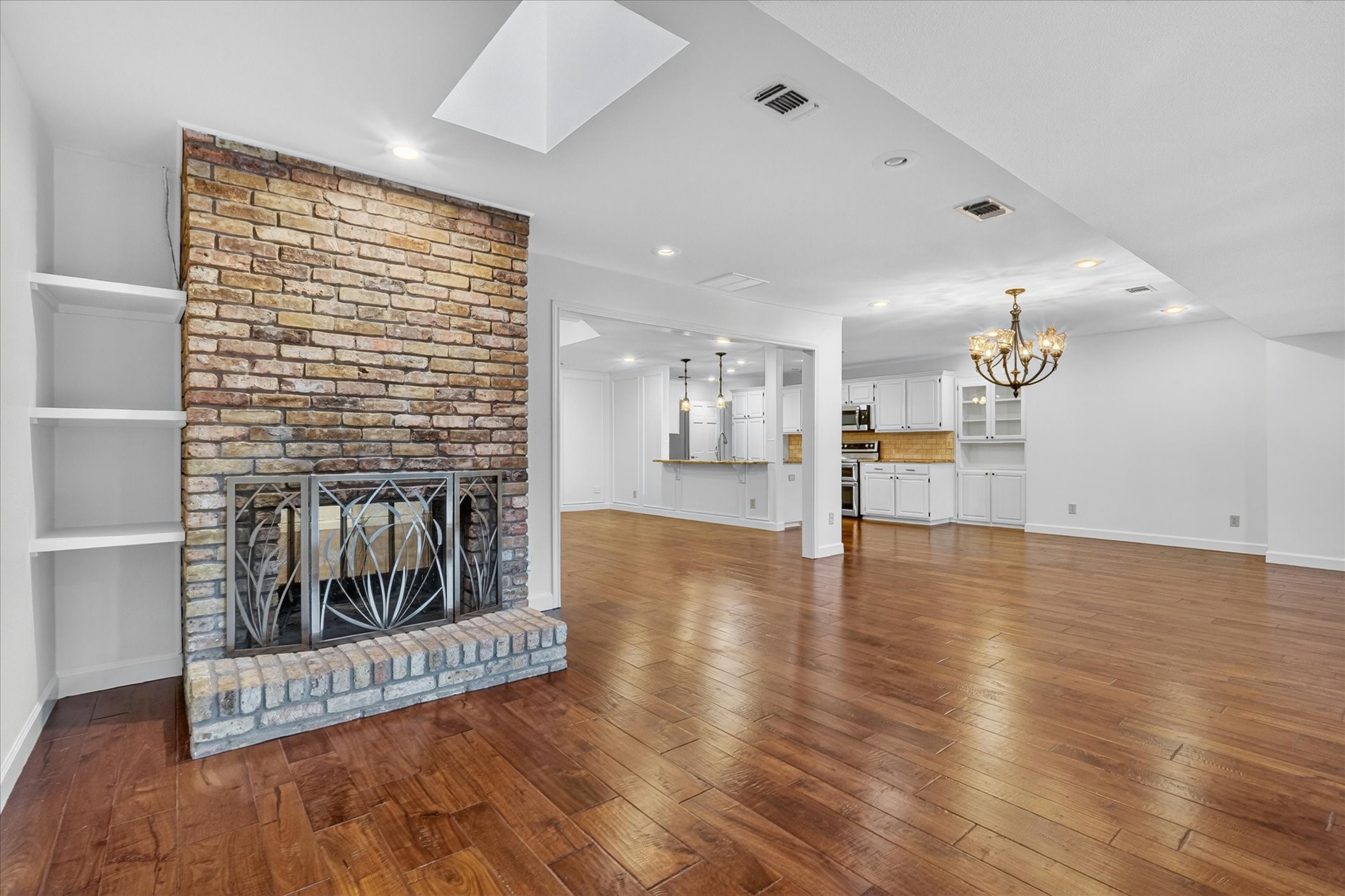 2101 Brentgate Drive Arlington TX 76017