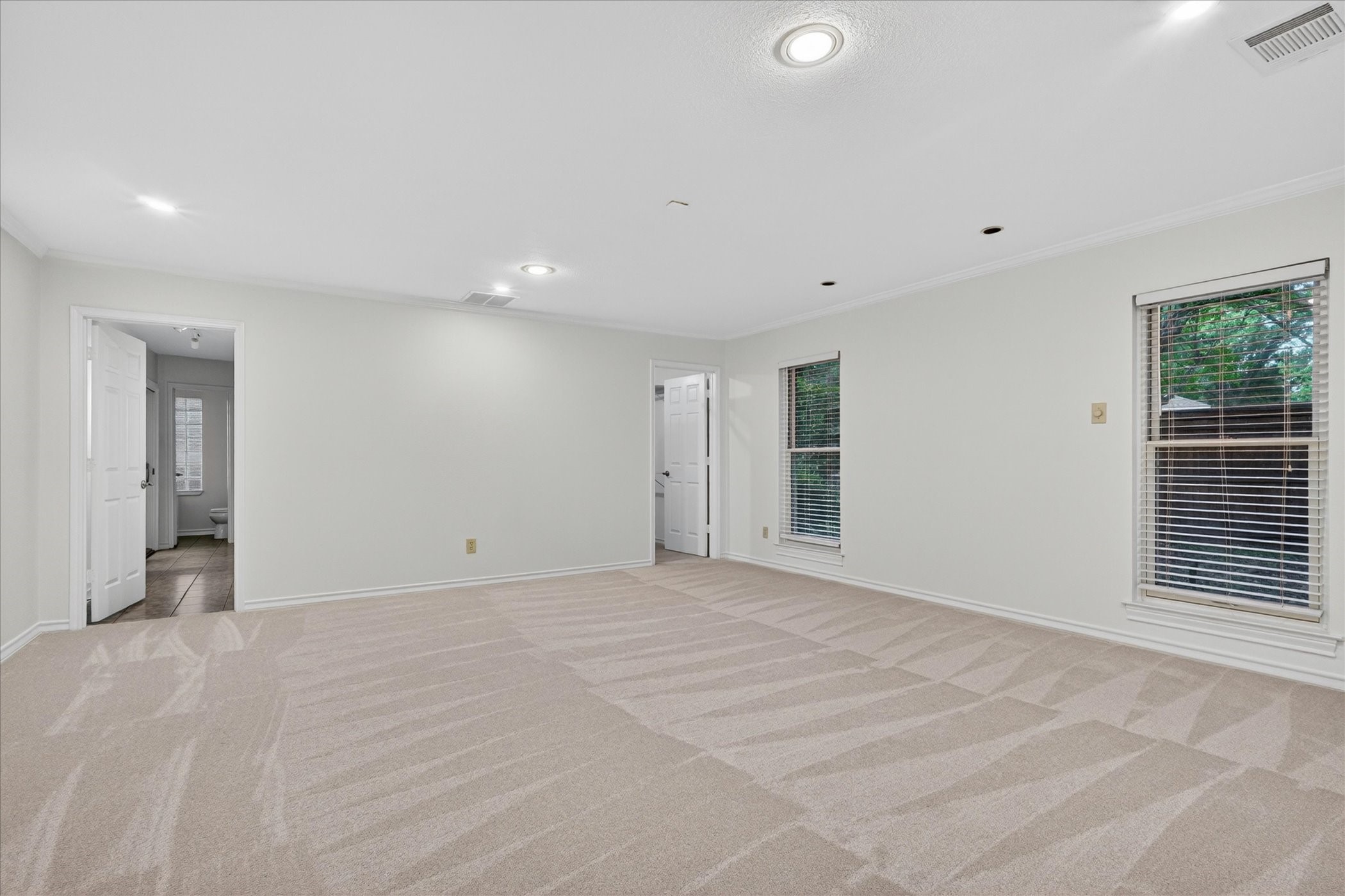 2101 Brentgate Drive Arlington TX 76017