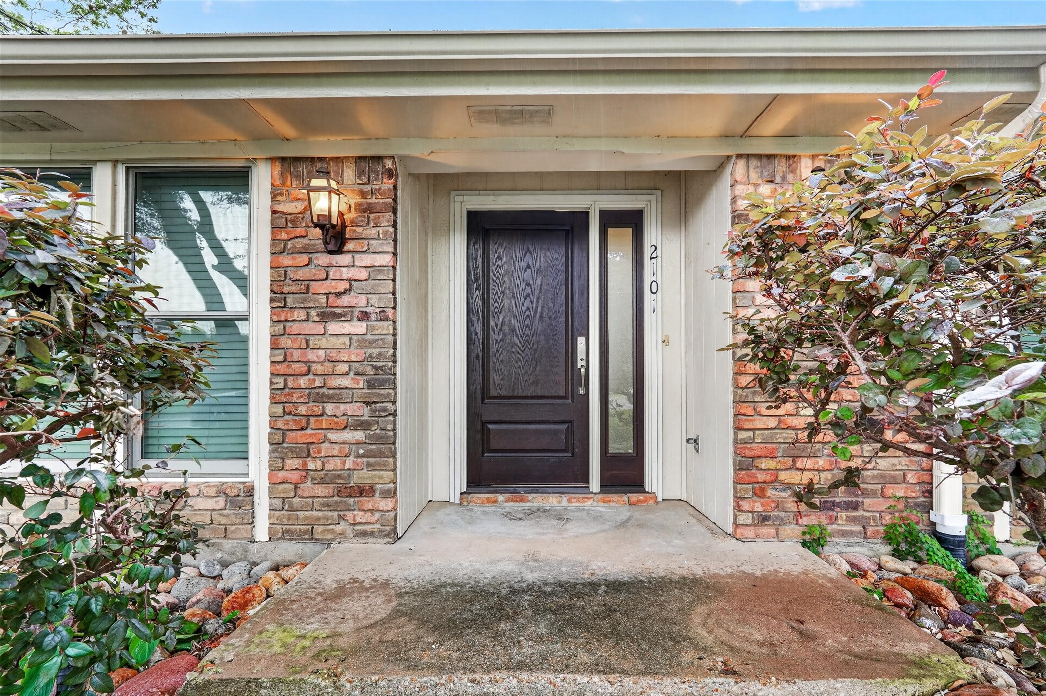 2101 Brentgate Drive Arlington TX 76017