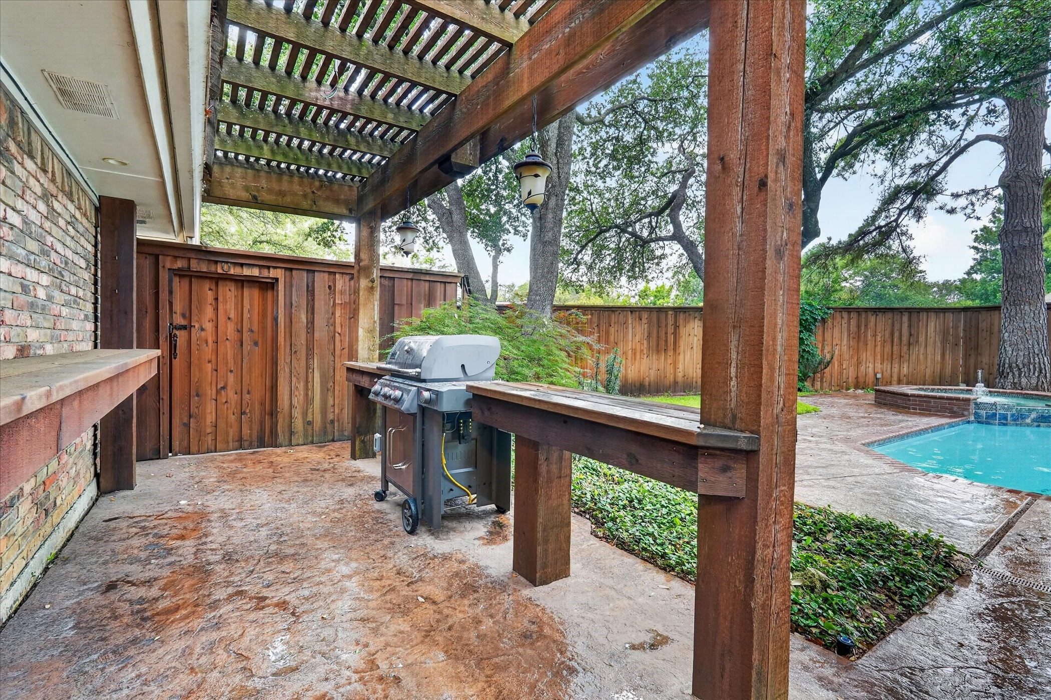 2101 Brentgate Drive Arlington TX 76017