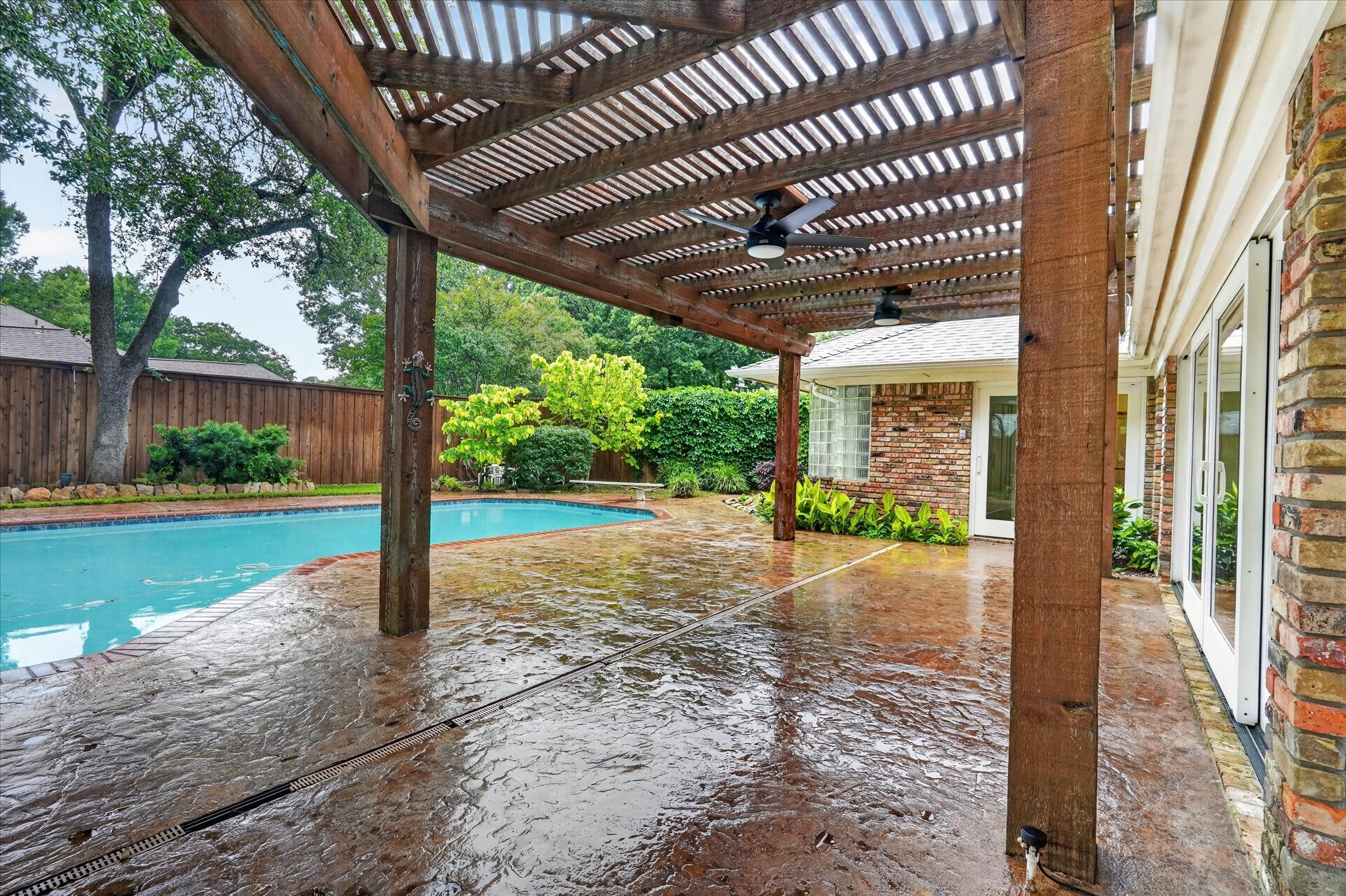 2101 Brentgate Drive Arlington TX 76017