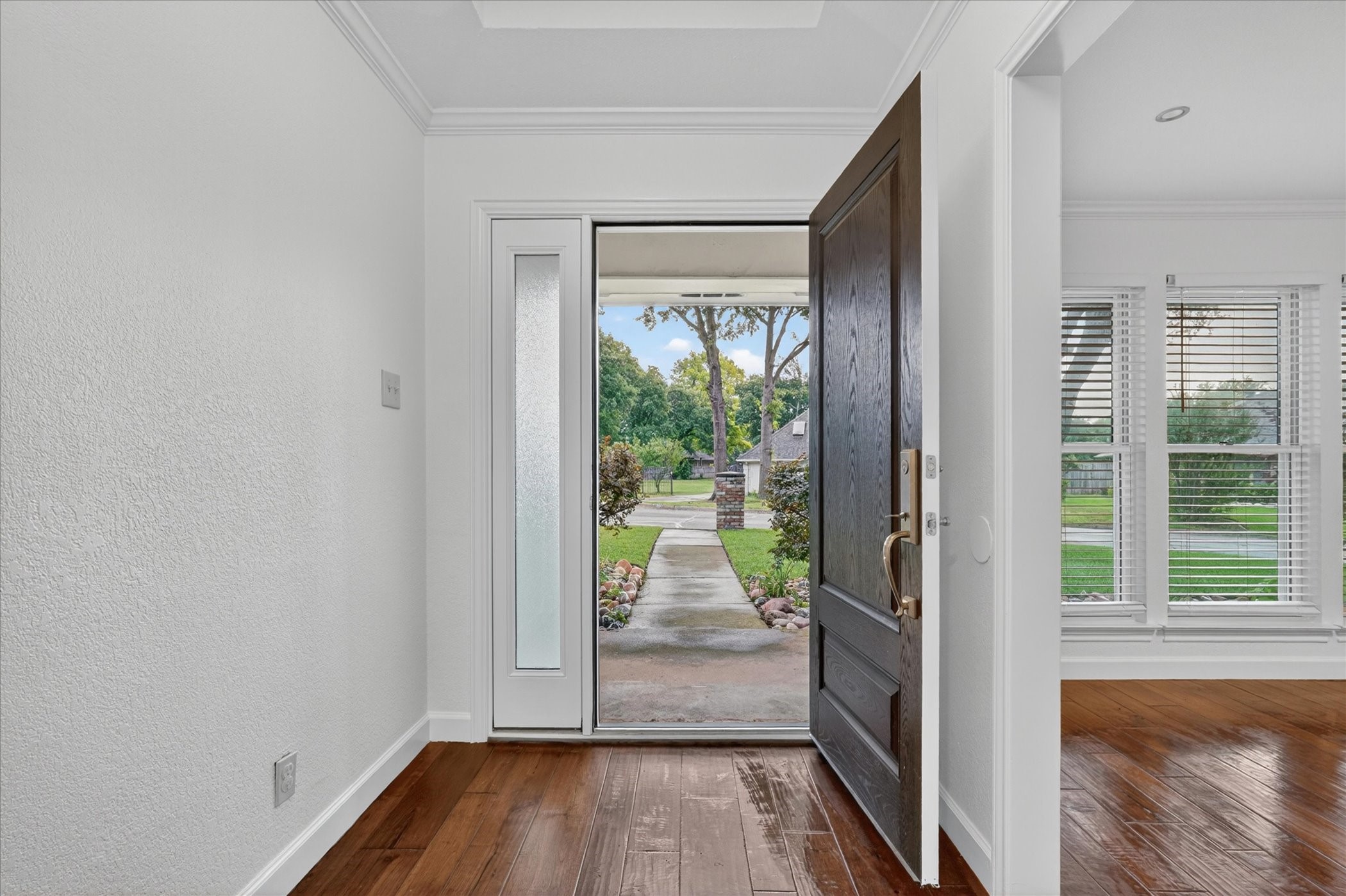2101 Brentgate Drive Arlington TX 76017