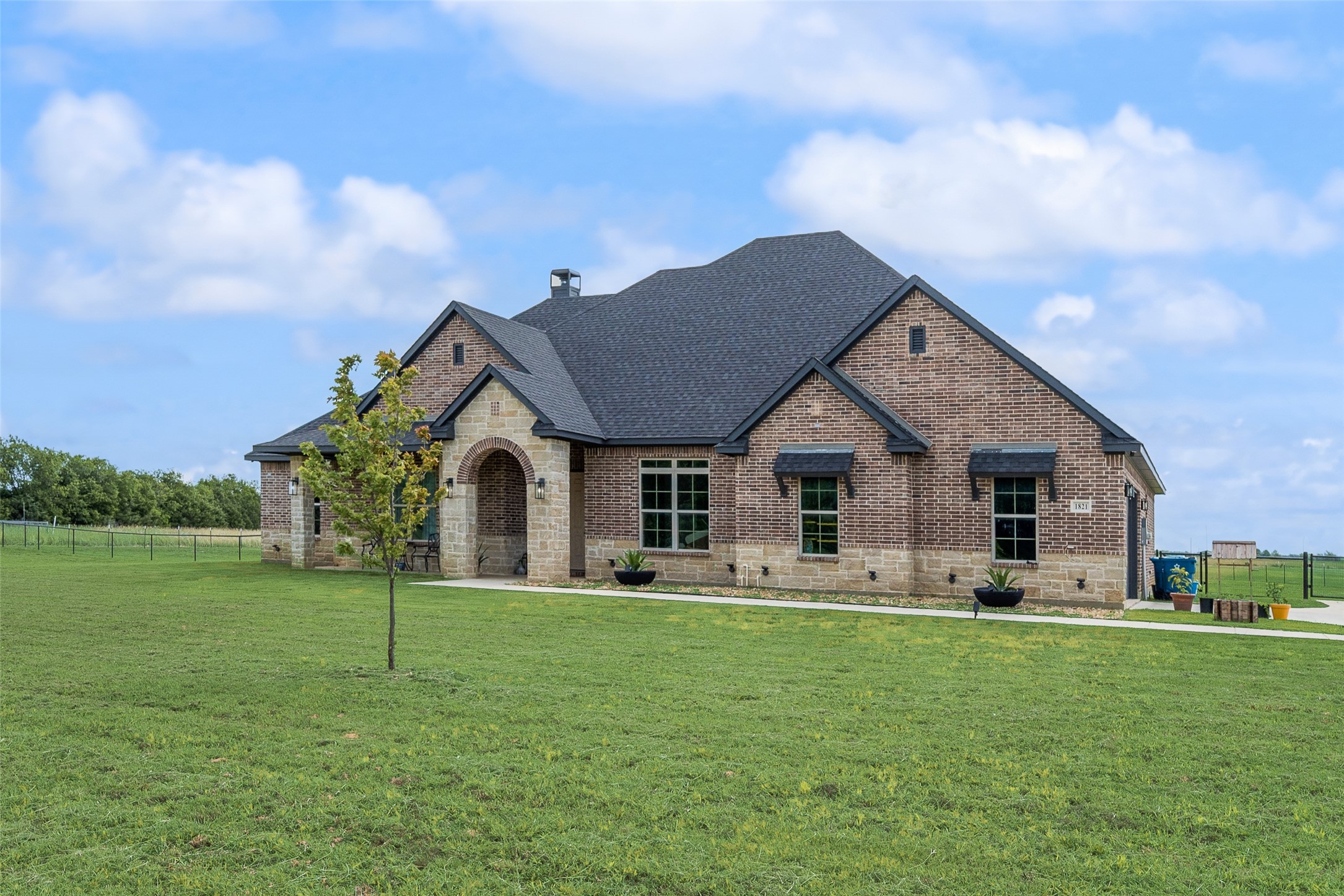 1821 E Campus Road Palmer TX 75152