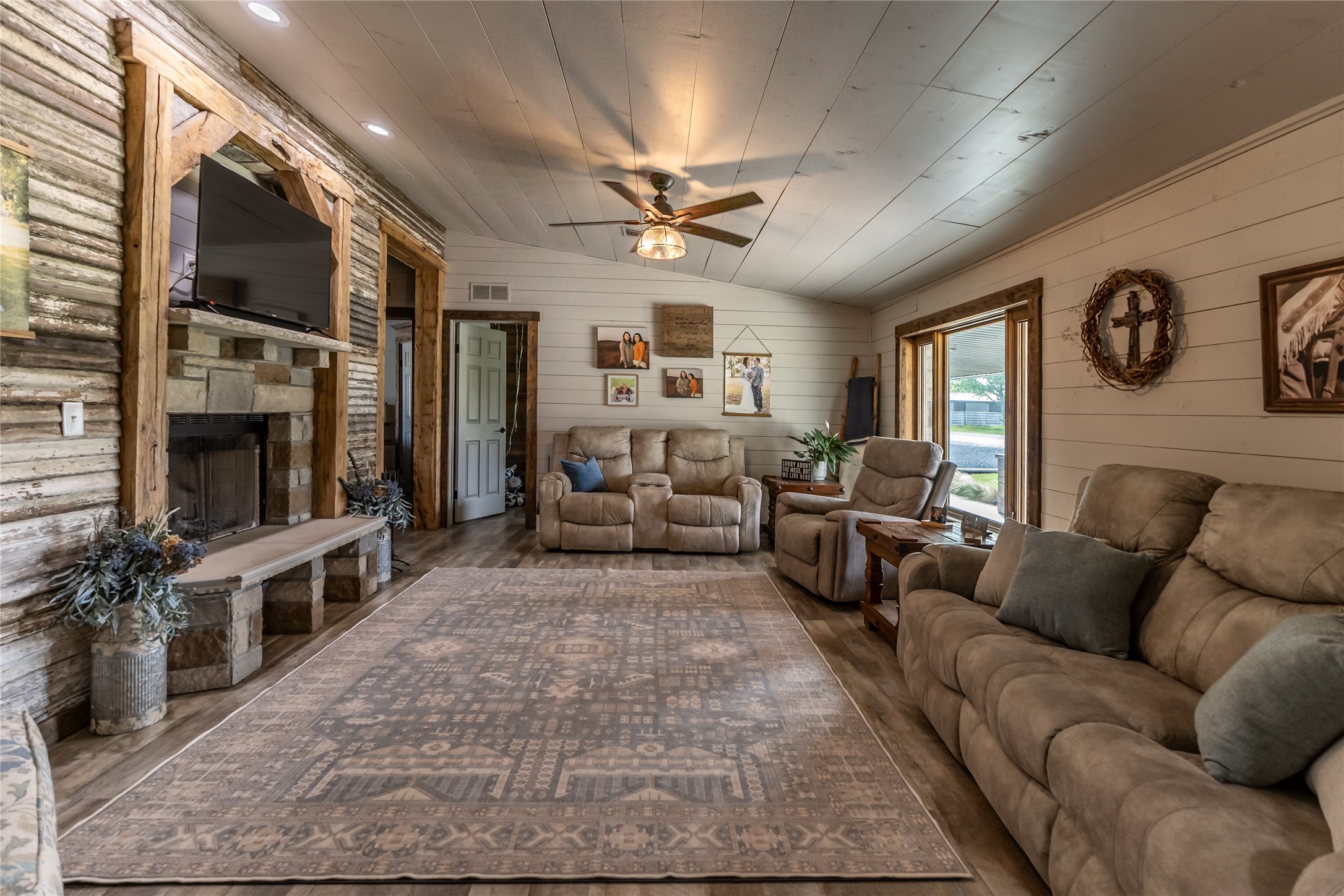 24183 S Us 281 Hico TX 76457
