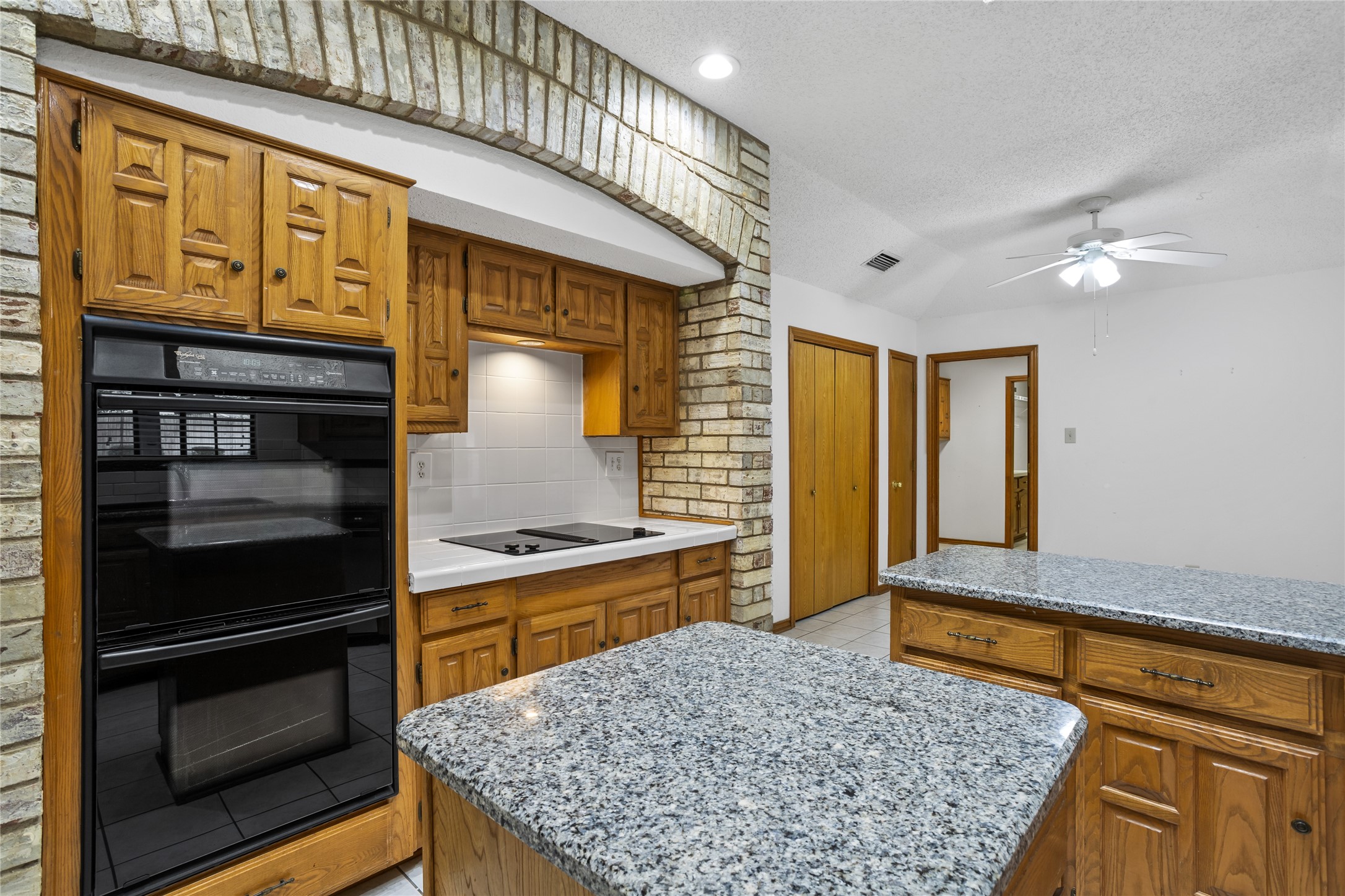 2921 Pitkin Drive Arlington TX 76006