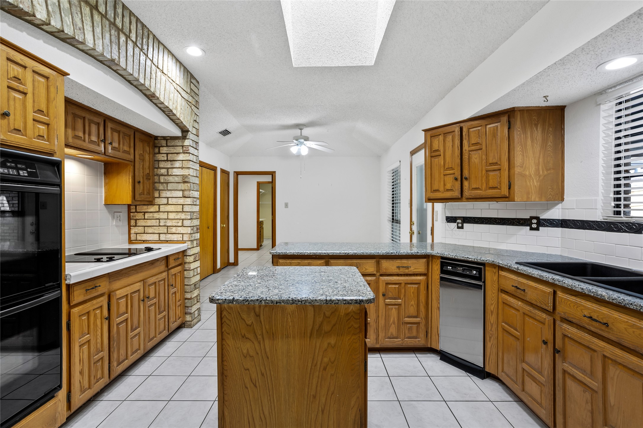 2921 Pitkin Drive Arlington TX 76006