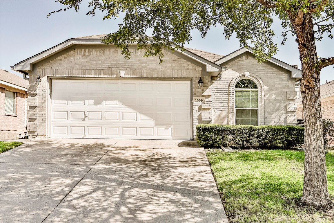 1009 Cruise Street Denton TX 76207