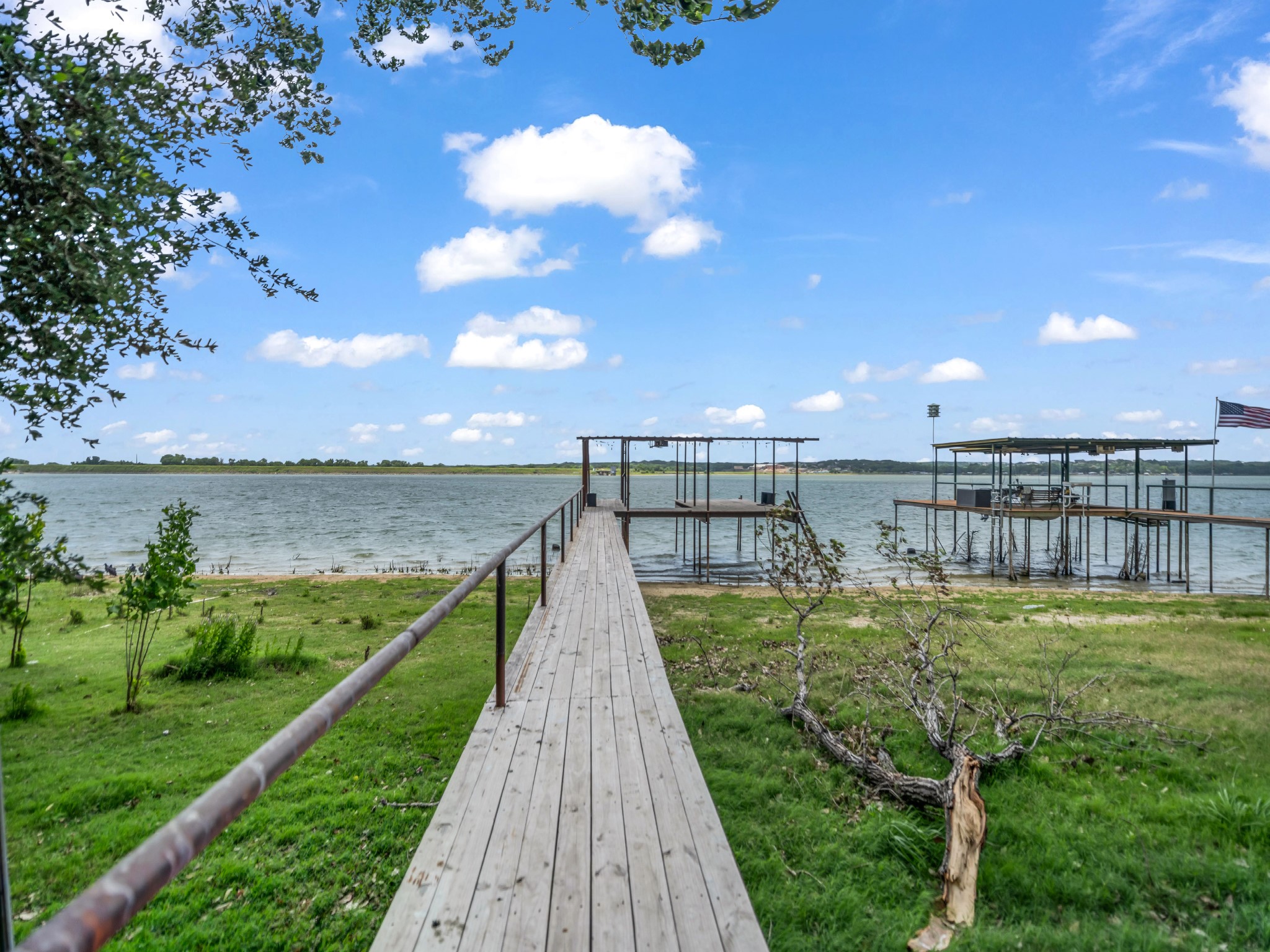 1011 E Lake Drive Weatherford TX 76087