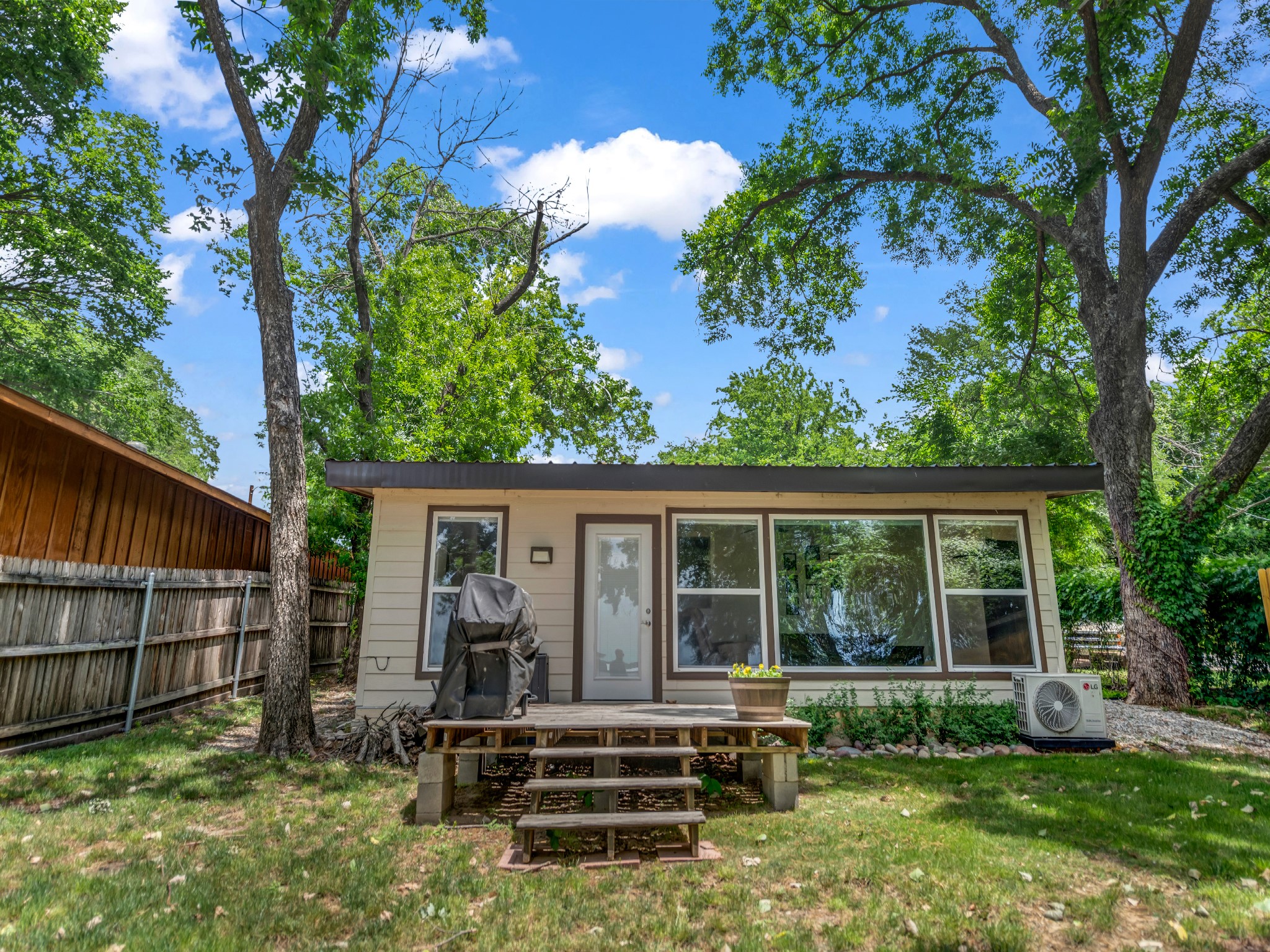 1011 E Lake Drive Weatherford TX 76087