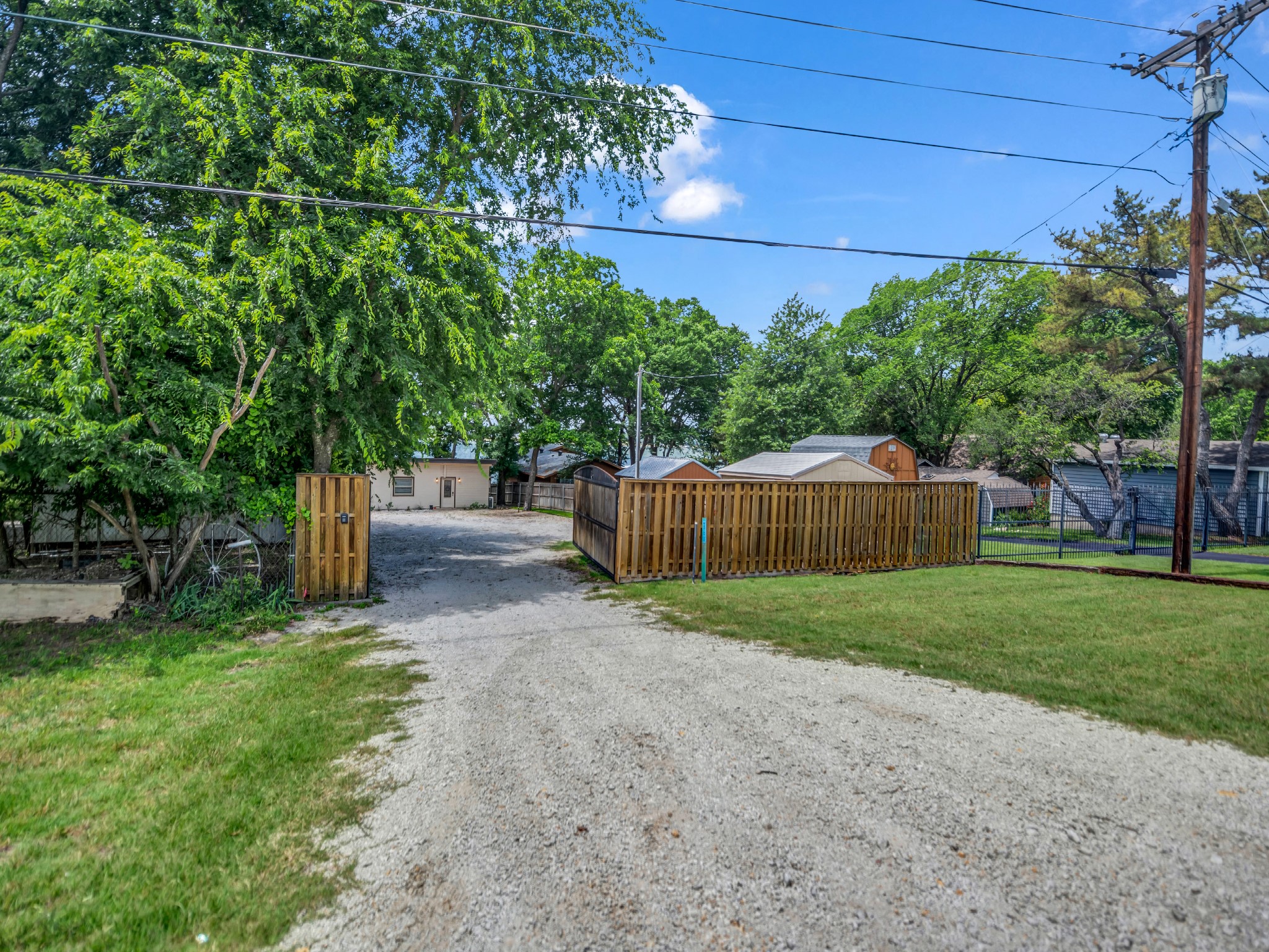 1011 E Lake Drive Weatherford TX 76087