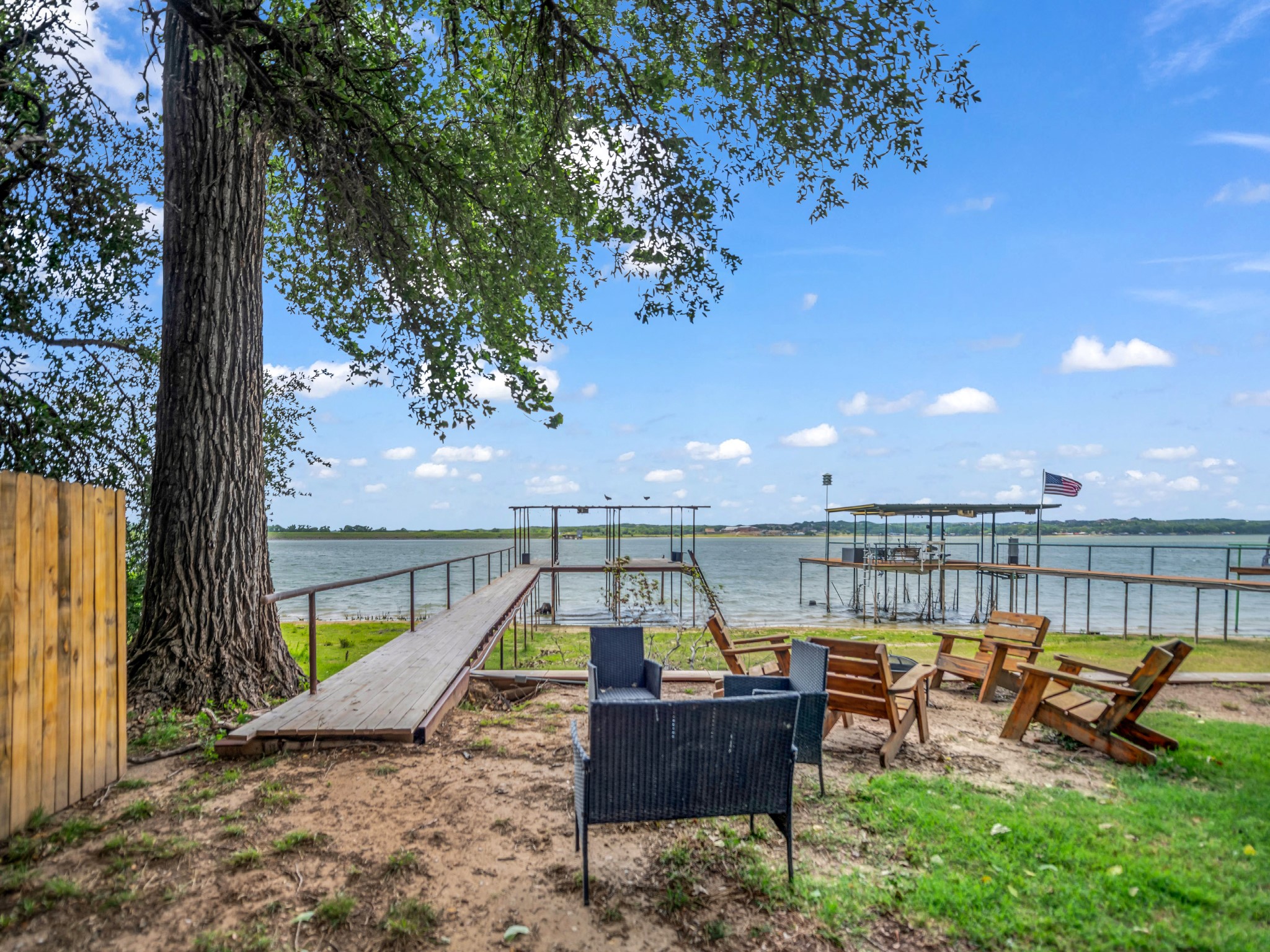 1011 E Lake Drive Weatherford TX 76087