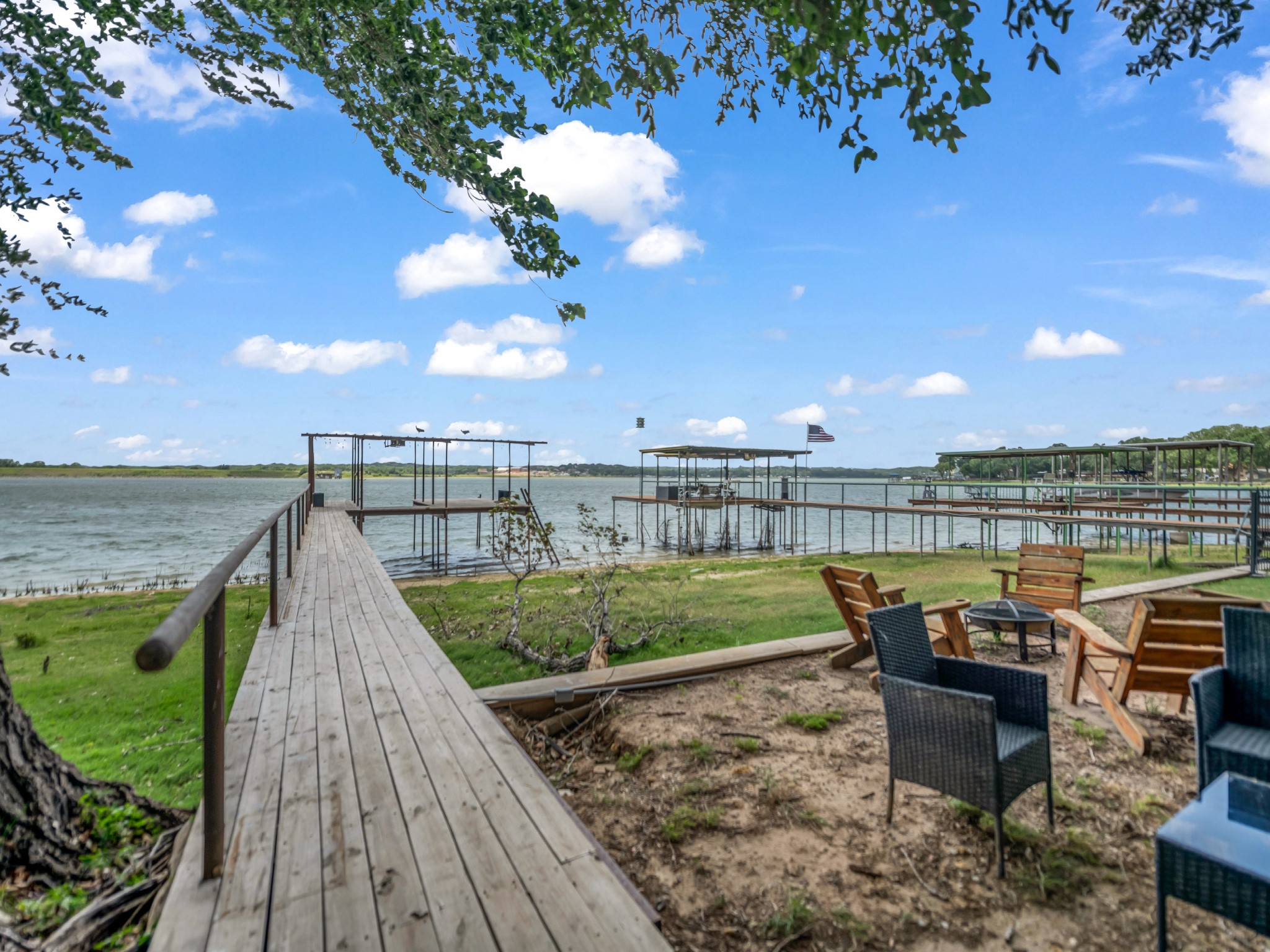 1011 E Lake Drive Weatherford TX 76087