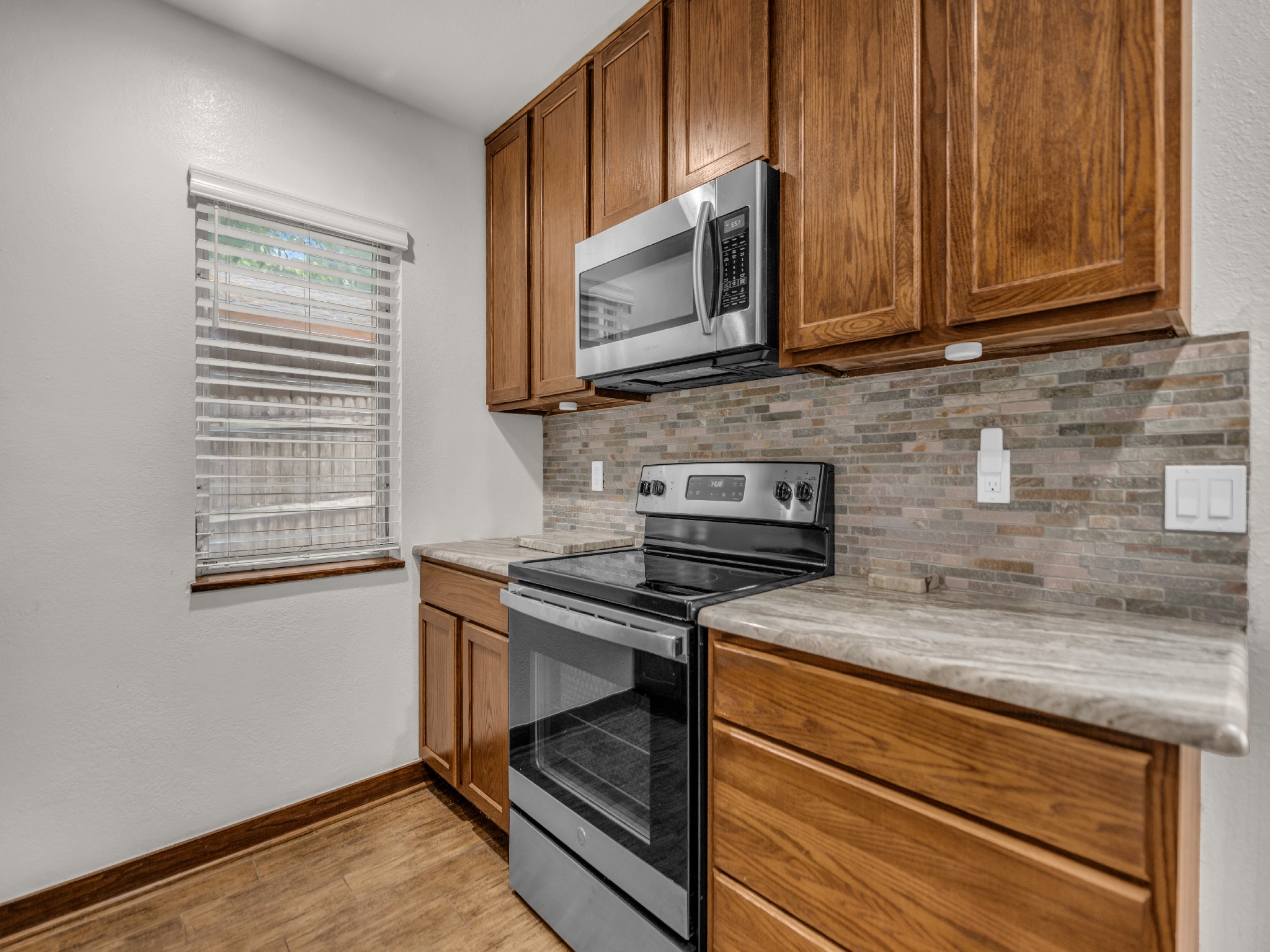 1011 E Lake Drive Weatherford TX 76087