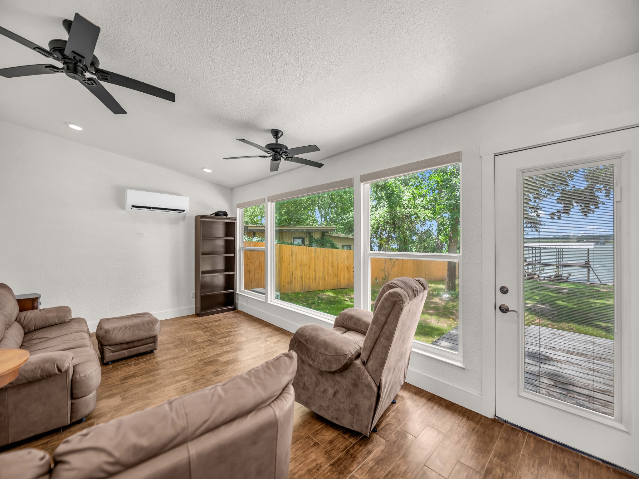 1011 E Lake Drive Weatherford TX 76087