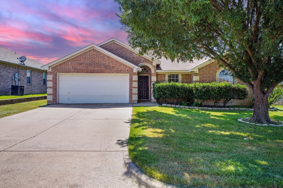 205 Whitestone Way Weatherford TX 76085