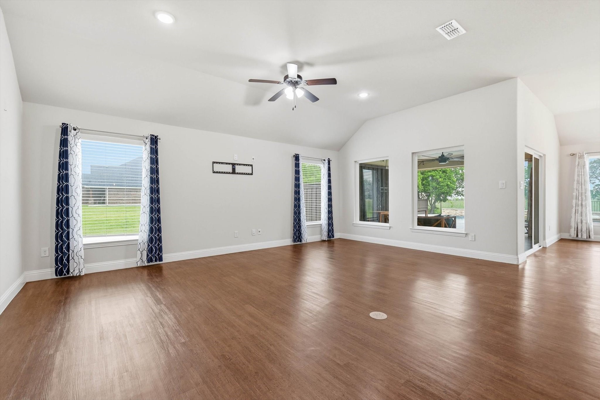 5013 Diamond Drive Sanger TX 76266