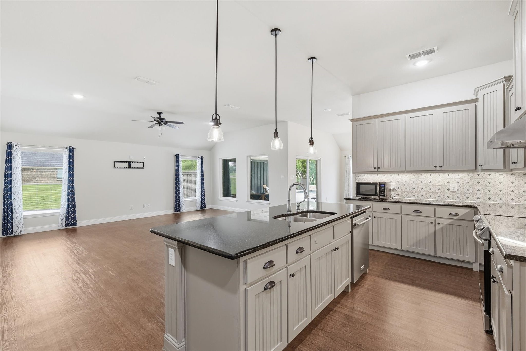 5013 Diamond Drive Sanger TX 76266