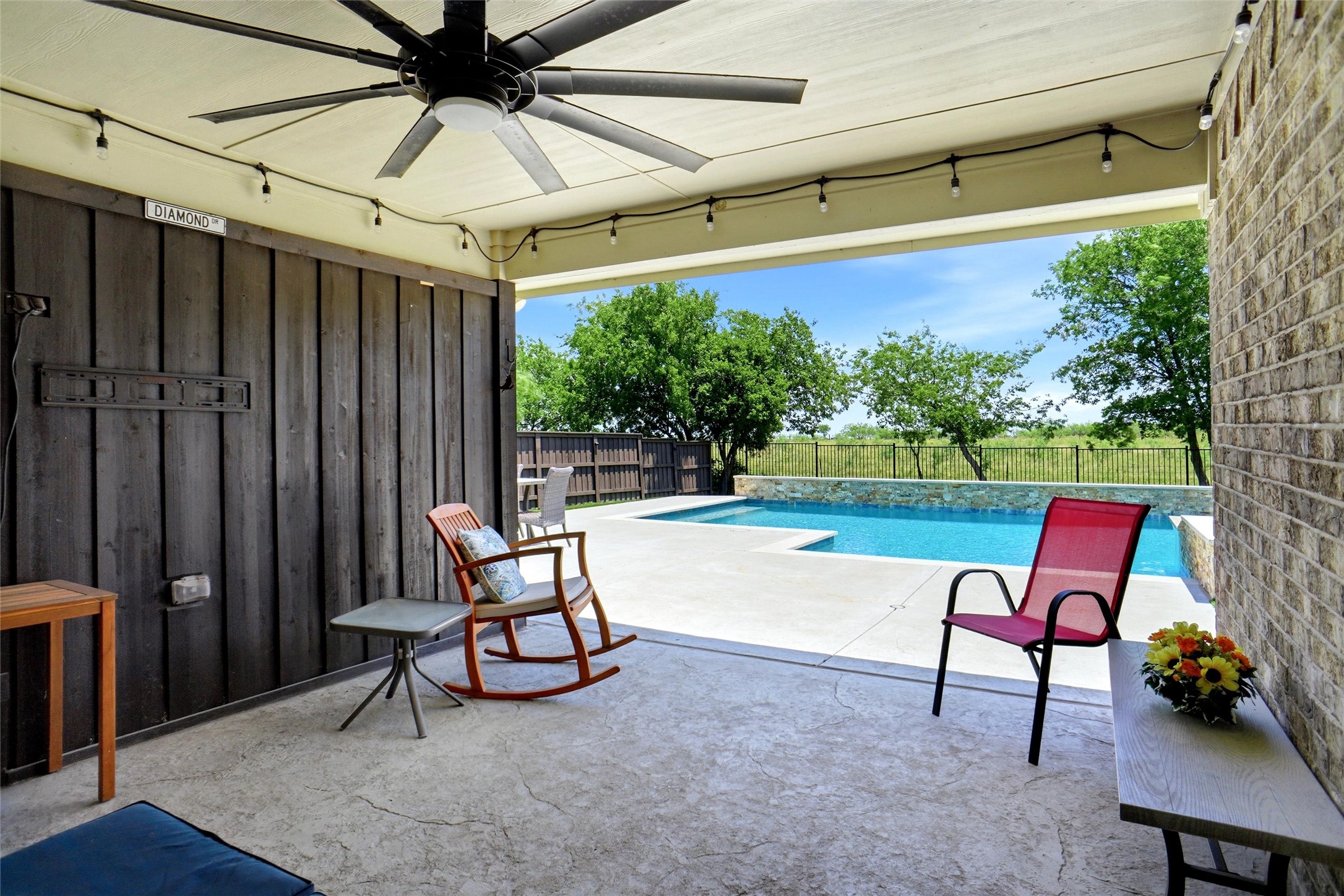 5013 Diamond Drive Sanger TX 76266