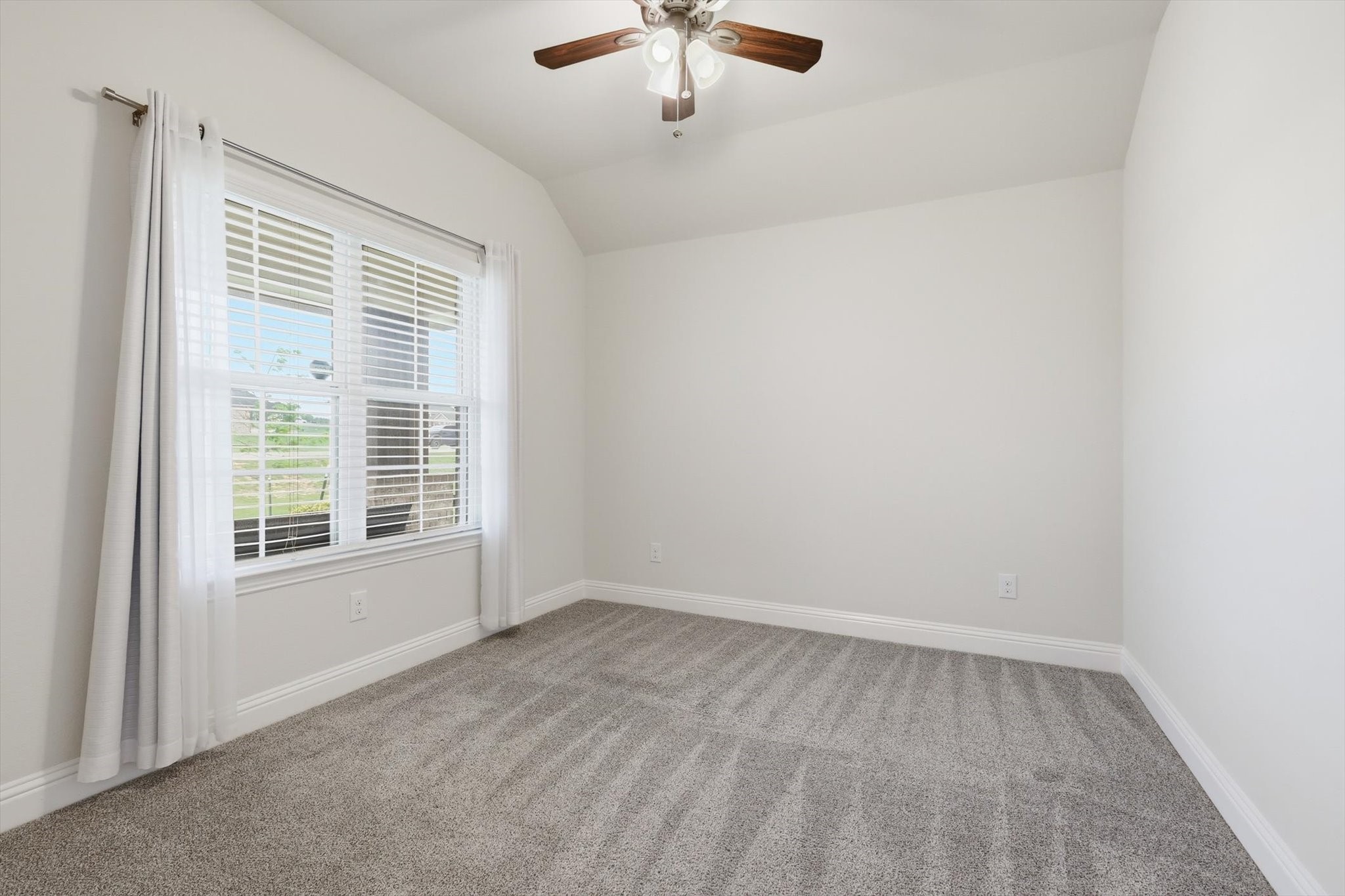 5013 Diamond Drive Sanger TX 76266