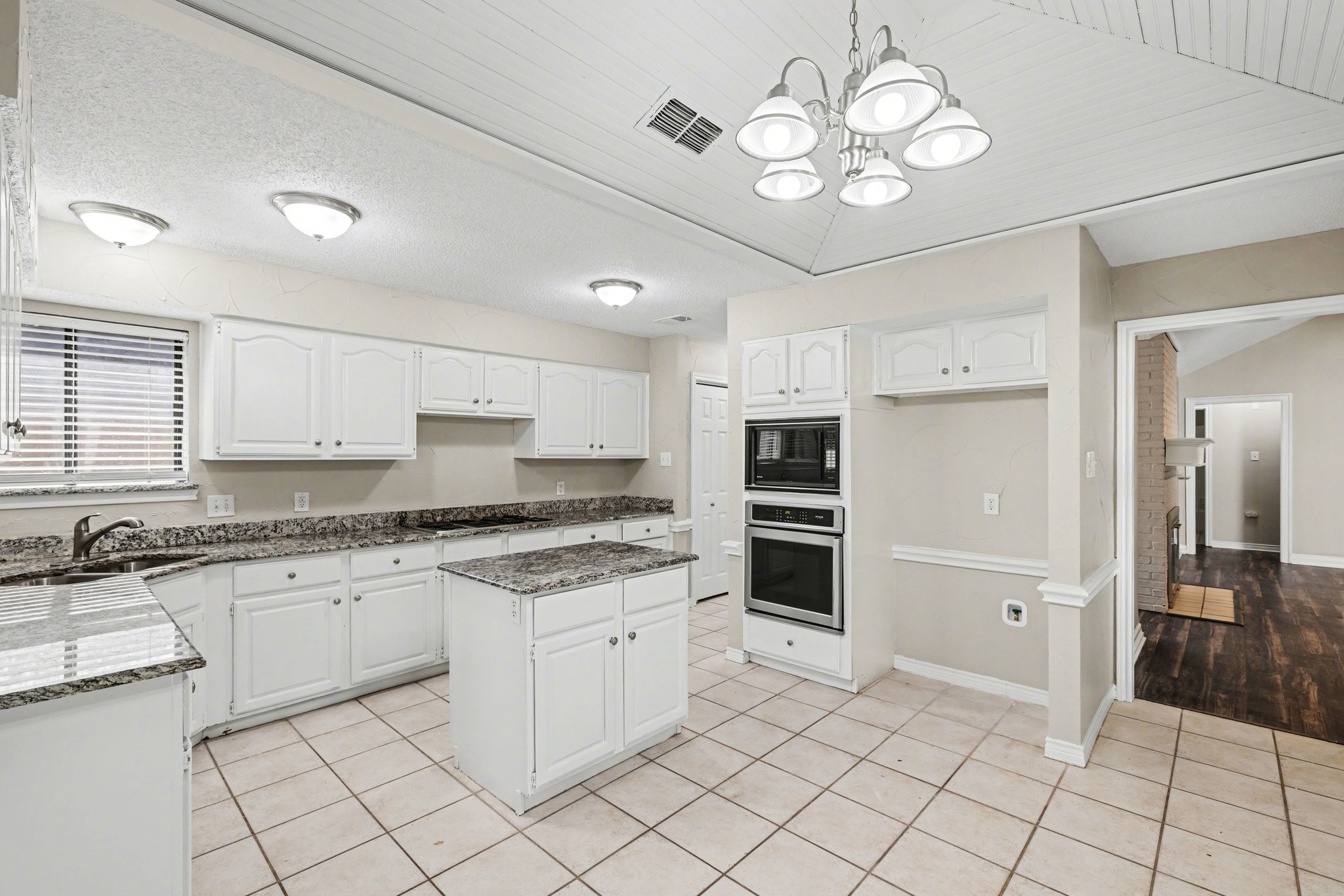 505 Springhill Drive Hurst TX 76054